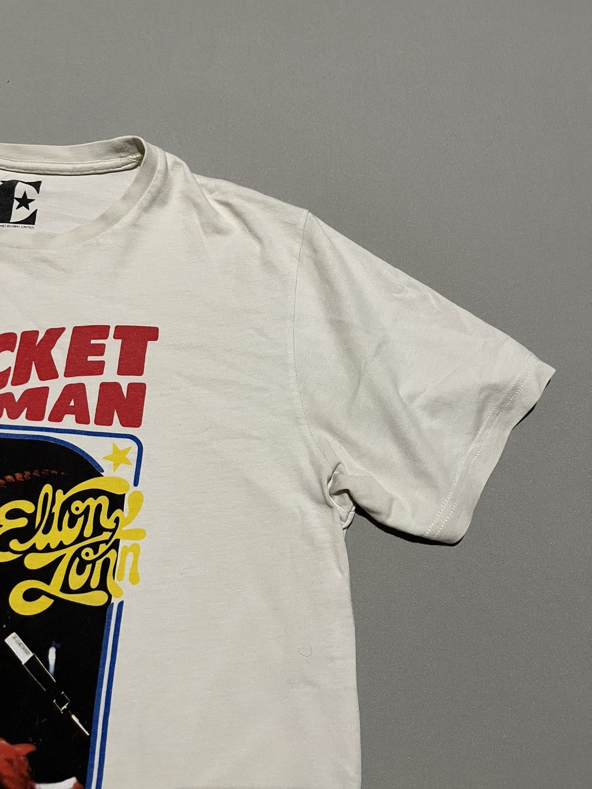 Band Tees Elton John Rocket Man White T-shirt Size US M / EU 48-50 / 2 - 6 Thumbnail