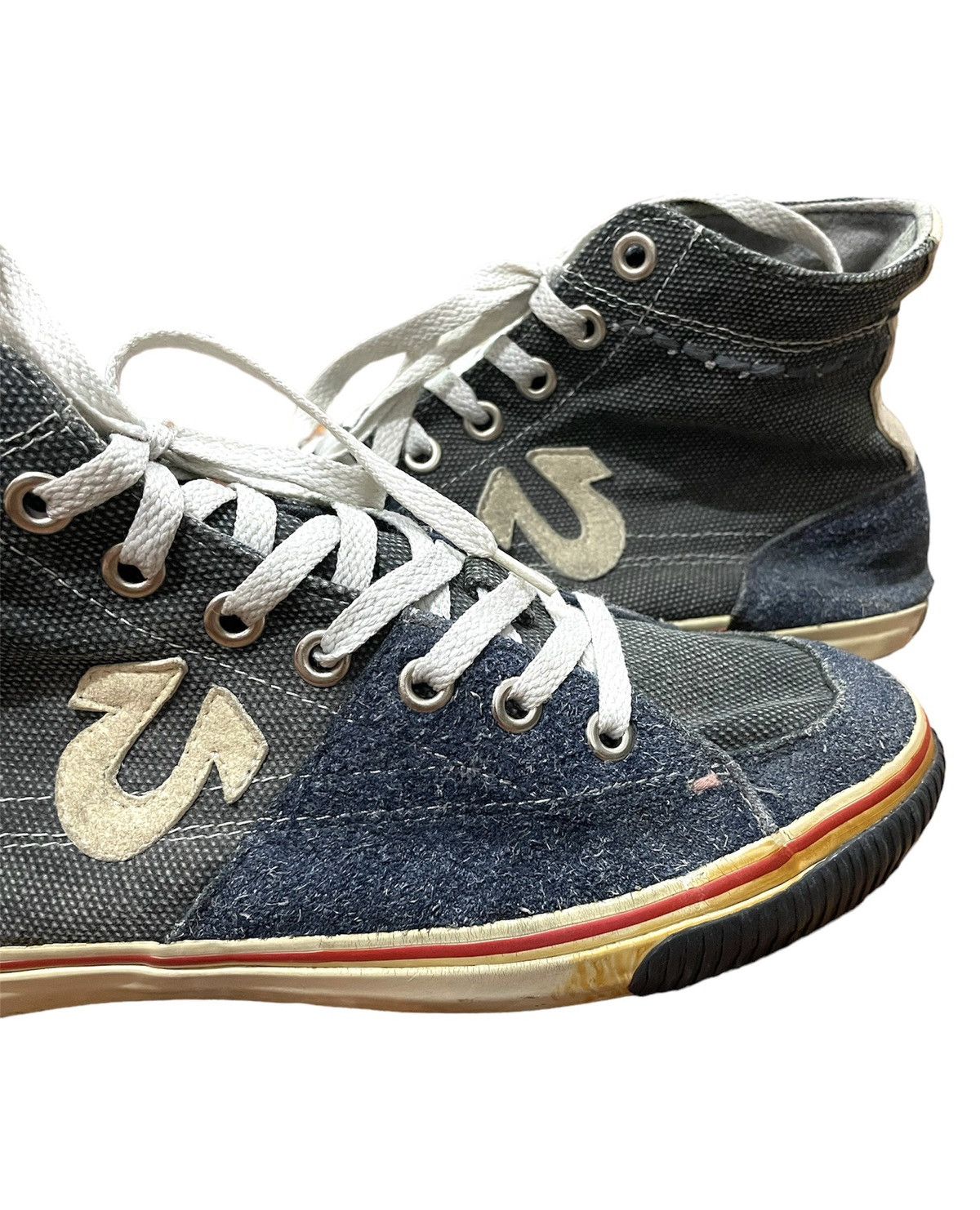 True Religion High Top Canvas Sneaker Size 9.5