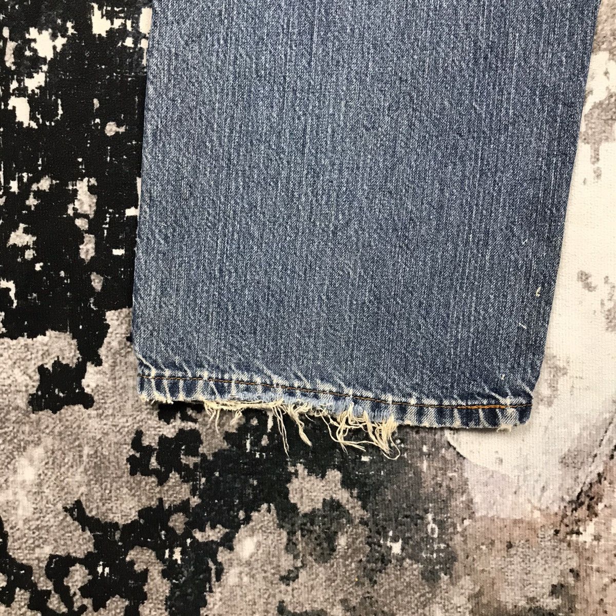 Levi's × Vintage Vintage Levis 559 Light Wash Distressed Denim Jeans Size US 37 - 17 Thumbnail