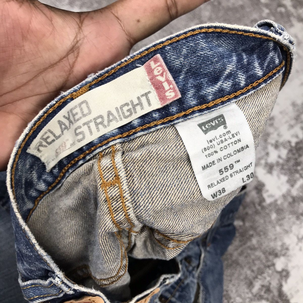 Levi's × Vintage Vintage Levis 559 Light Wash Distressed Denim Jeans Size US 37 - 19 Thumbnail