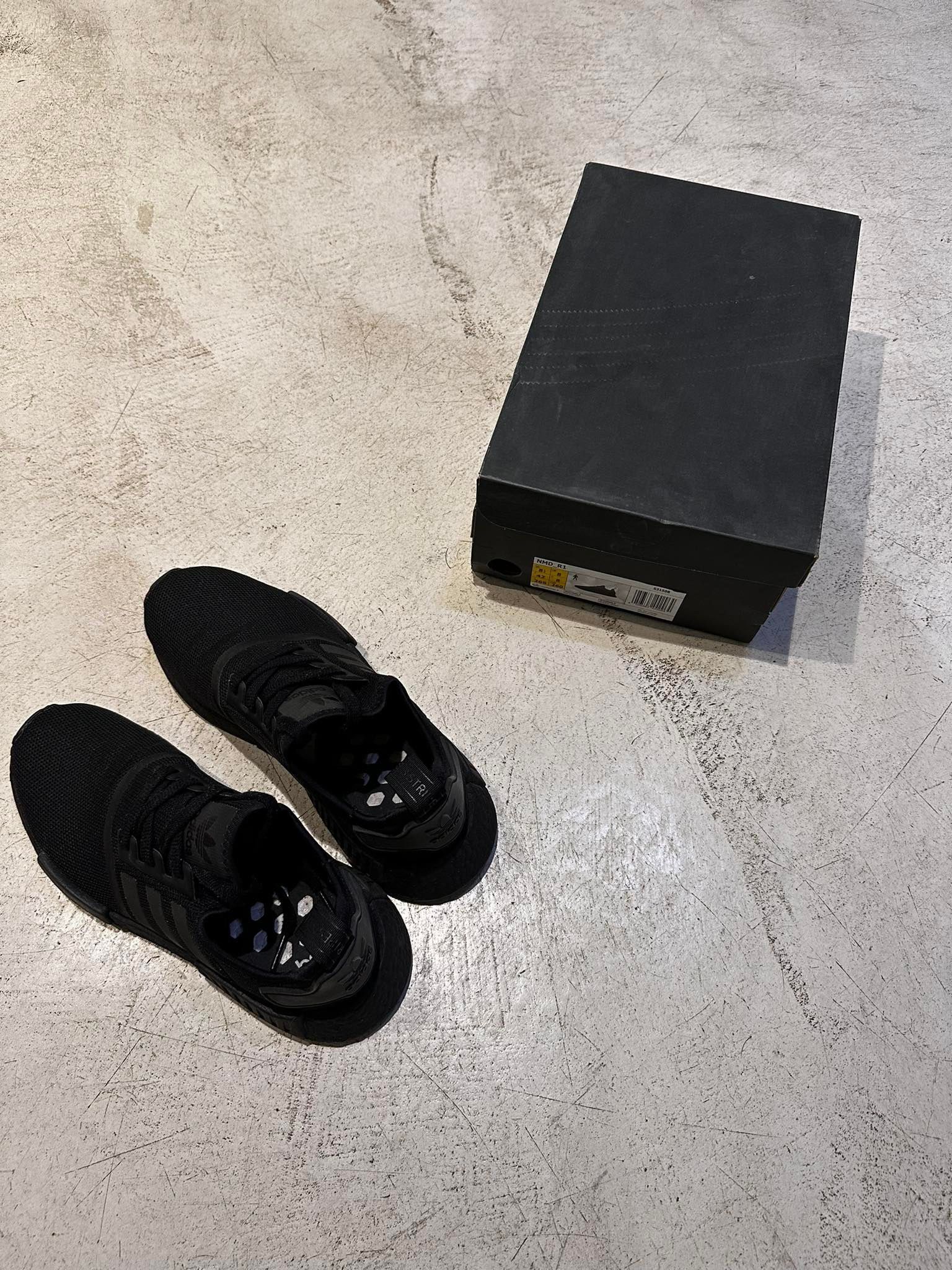 Adidas adidas NMD R1 Triple Black S32508 US 8.5 EU 42 Size US 9 / EU 42 - 4 Thumbnail