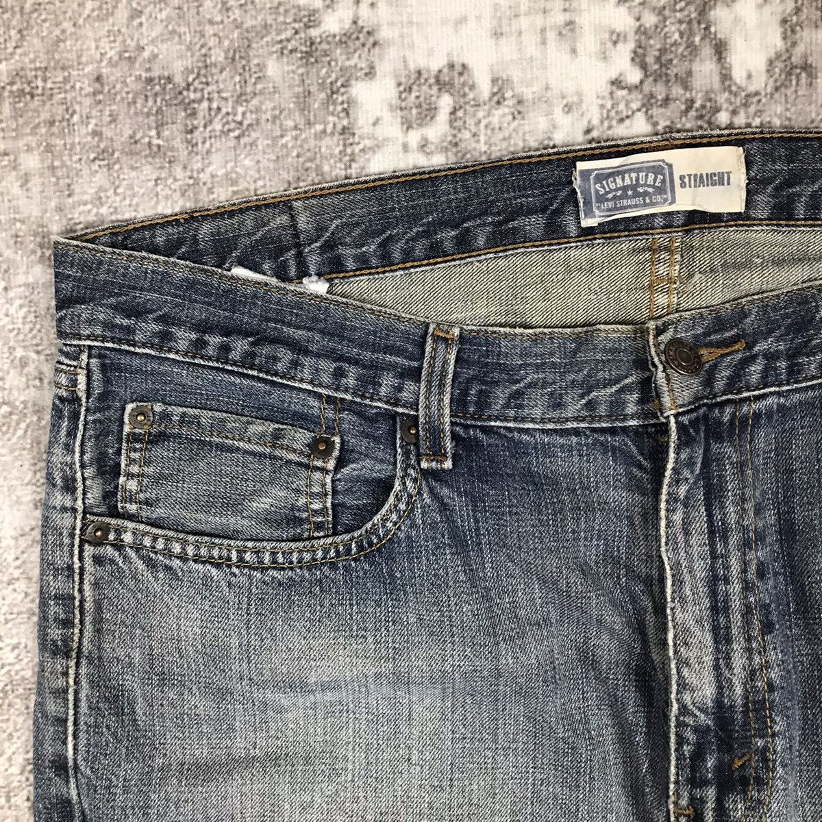 Levi's × Vintage Vintage 90s Levis Signature Light Wash Distressed Denim Jean Size US 38 / EU 54 - 4 Thumbnail