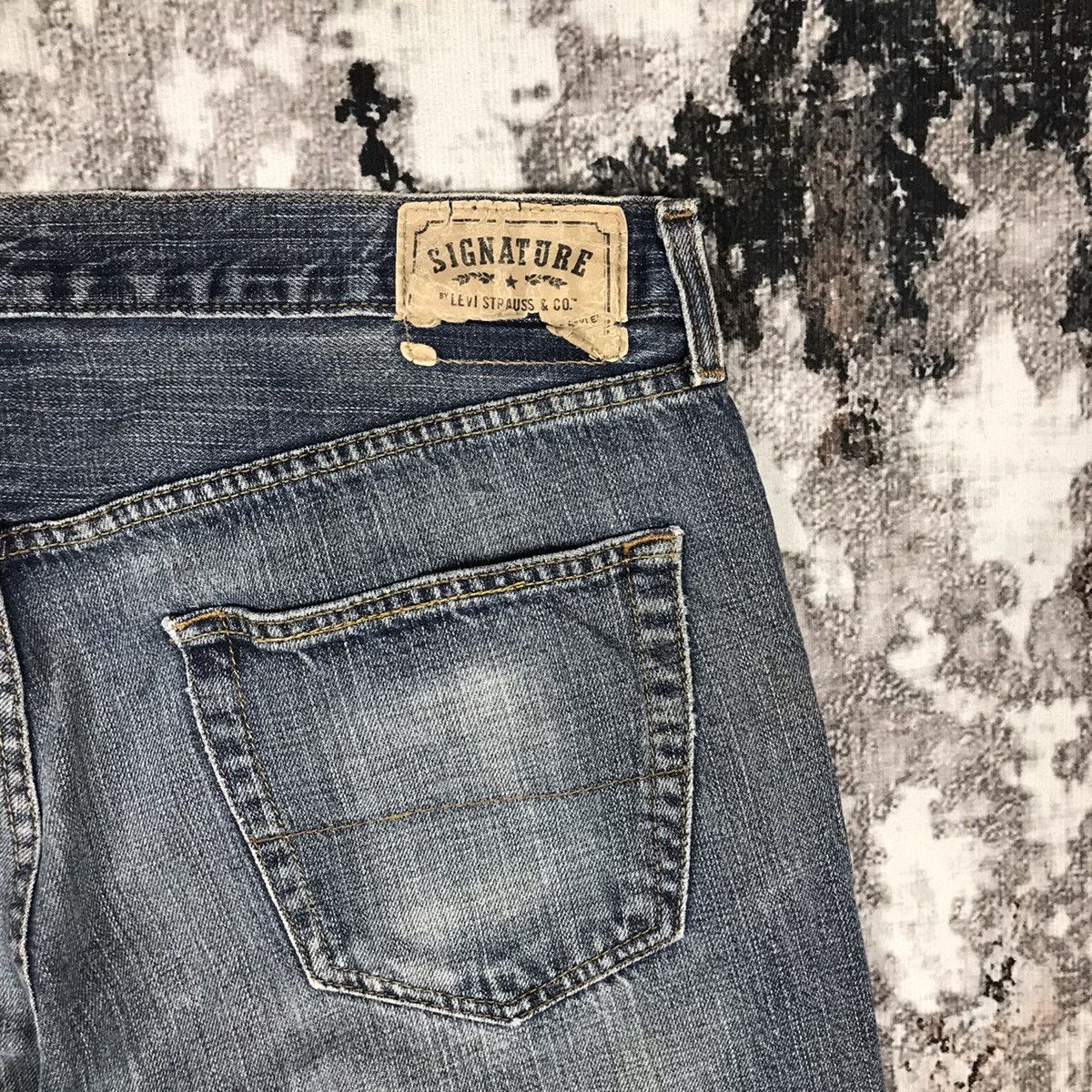 Levi's × Vintage Vintage 90s Levis Signature Light Wash Distressed Denim Jean Size US 38 / EU 54 - 12 Thumbnail