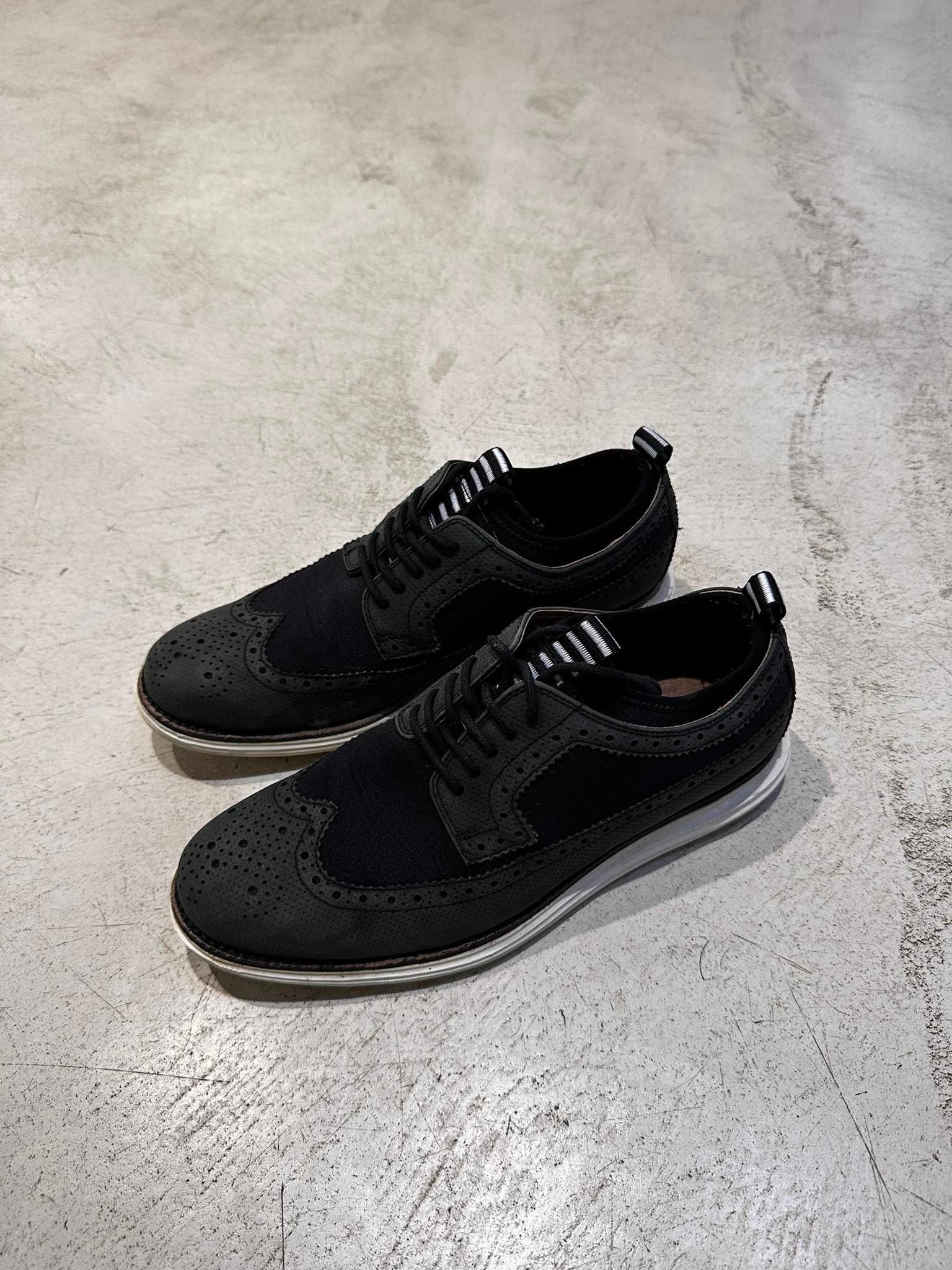 Cole Haan Lunargrand Wingtip Oxford White Black US E 42