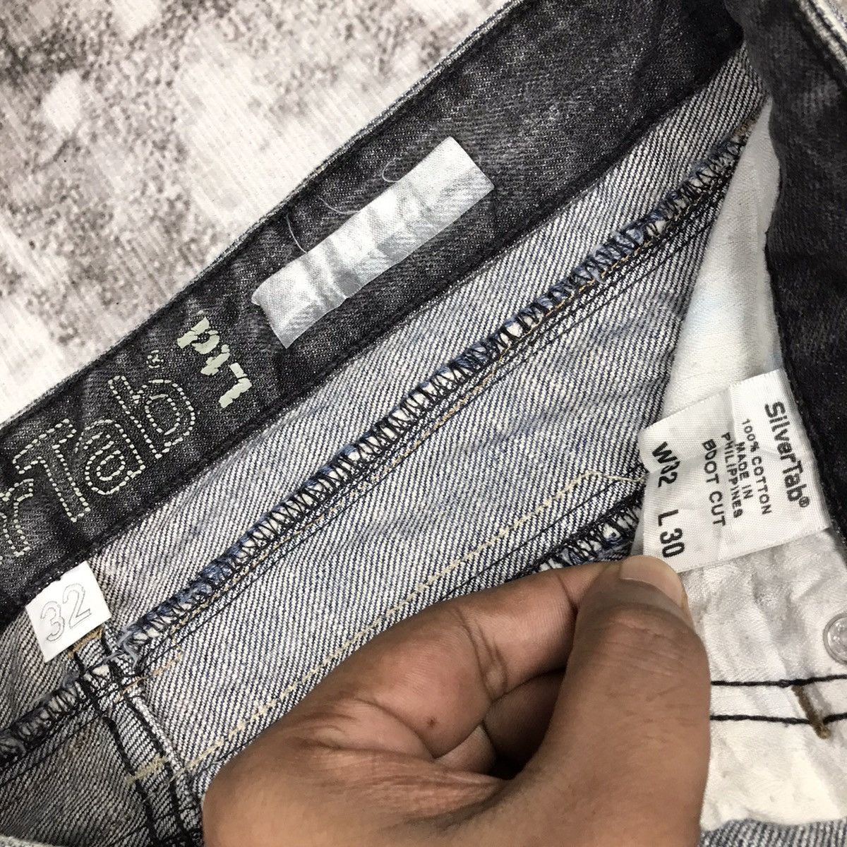 Levi's × Vintage Vintage Levis Silver Tab Boot cut Distressed Denim Jeans Size US 33 - 15 Thumbnail