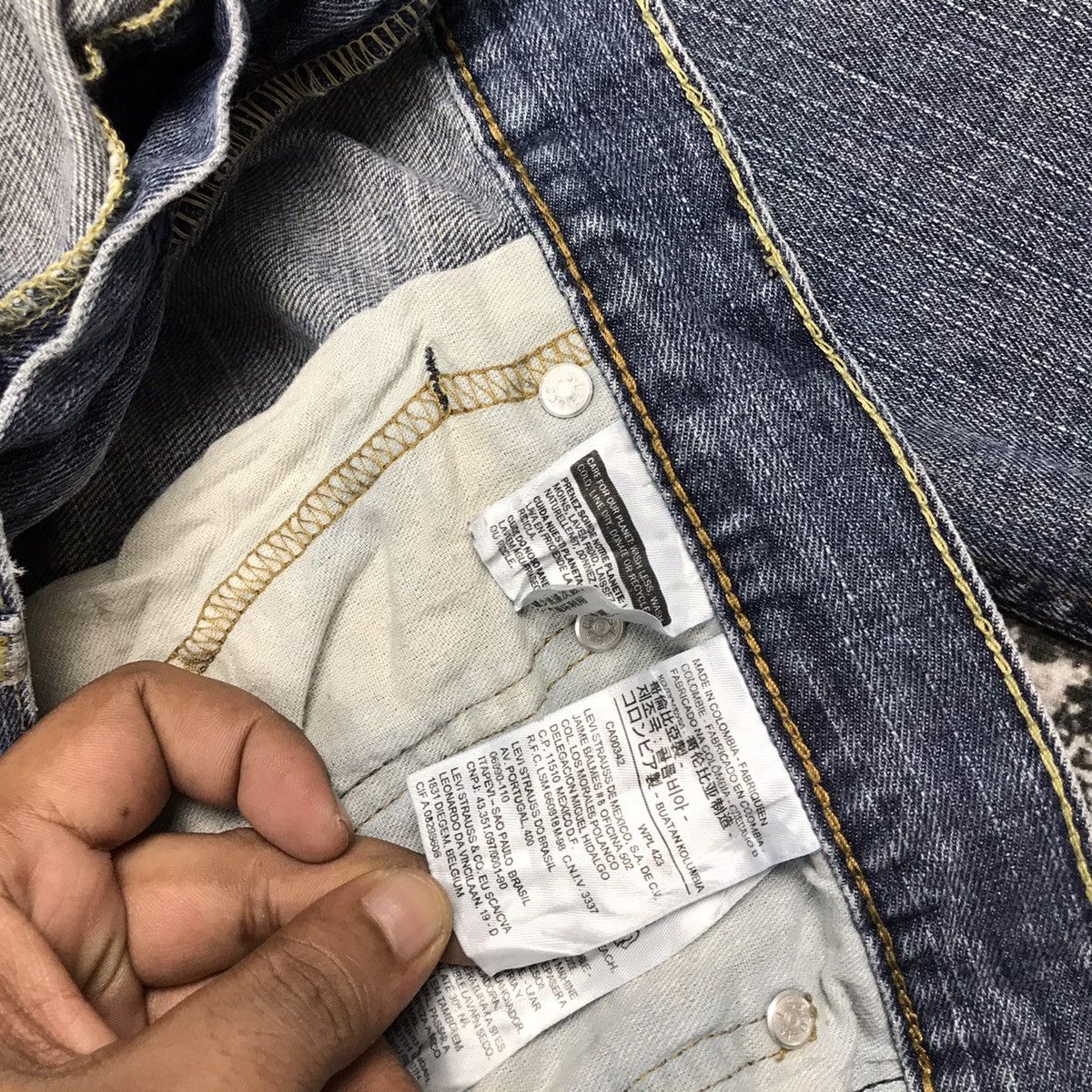 Levi's × Vintage Vintage Levis 569 Light Wash Distressed Denim Jeans Size US 39 - 14 Thumbnail