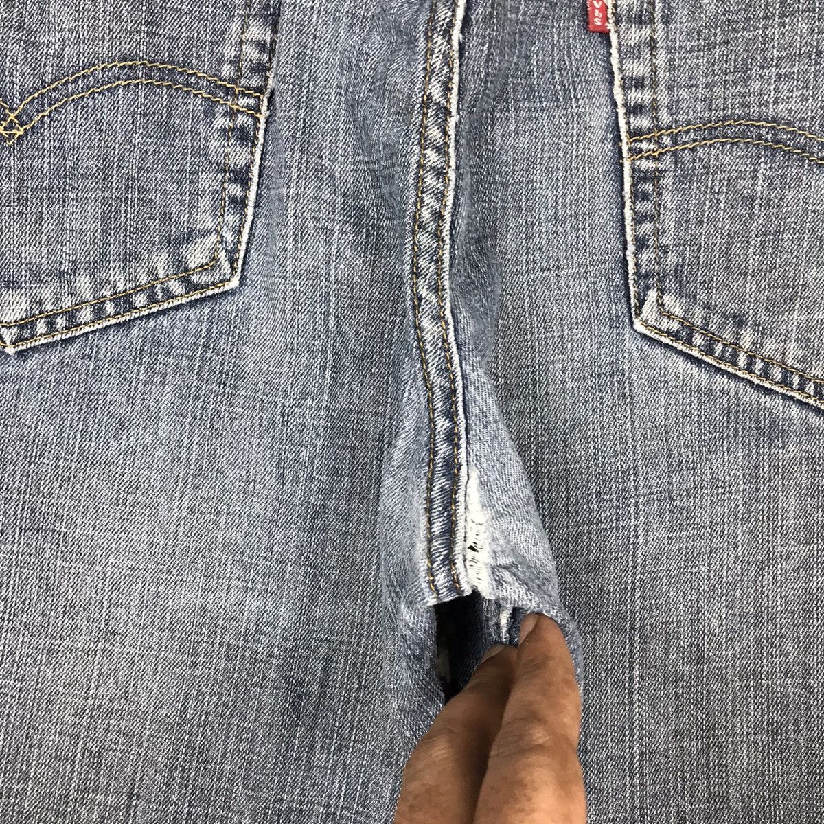 Levi's × Vintage Vintage Levis 569 Light Wash Distressed Denim Jeans Size US 39 - 6 Thumbnail