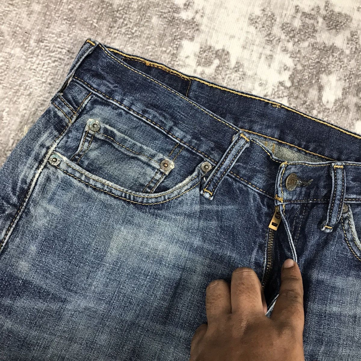 Levi's × Vintage Vintage Levis 524 Blue Light Wash Distressed Denim Jeans Size US 32 / EU 48 - 10 Thumbnail