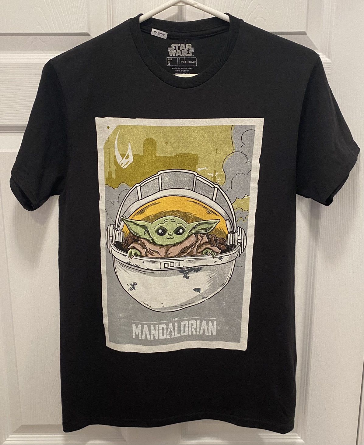Star Wars Star Wars Baby Yoda The Mandalorian Mens T-shirt - Size S Size US S / EU 44-46 / 1 - 1 Thumbnail