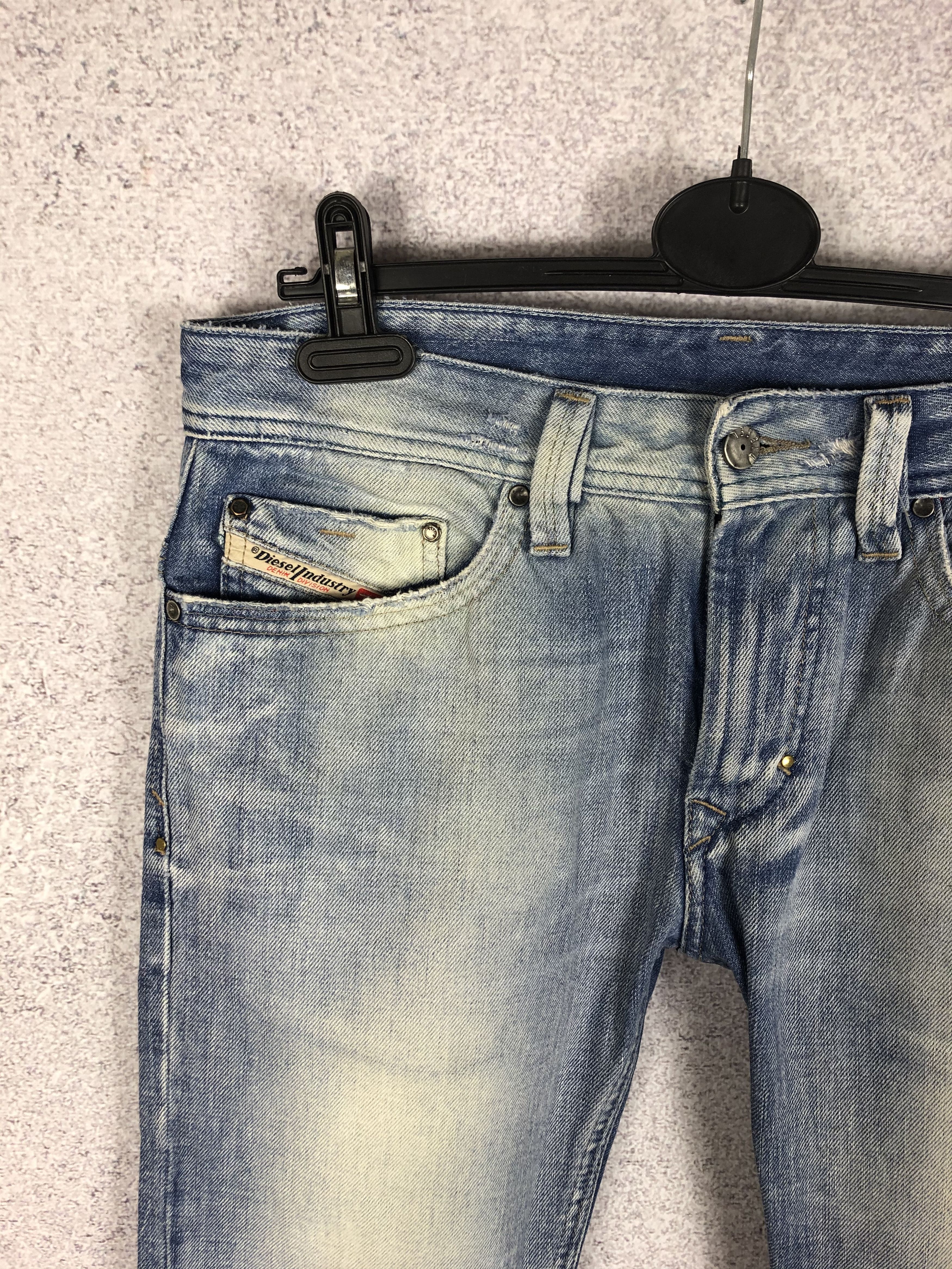 Diesel Vintage Diesel Distressed Denim Jeans Size 38" / US 16 / IT 52 - 2 Thumbnail