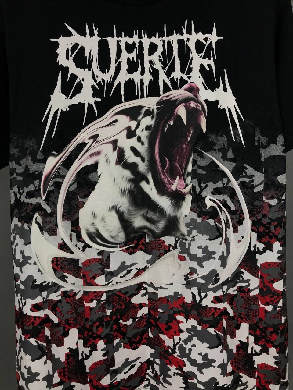Marcelo Burlon Marcelo Burlon luxury designer multicolor tee Size US S / EU 44-46 / 1 - 3 Thumbnail
