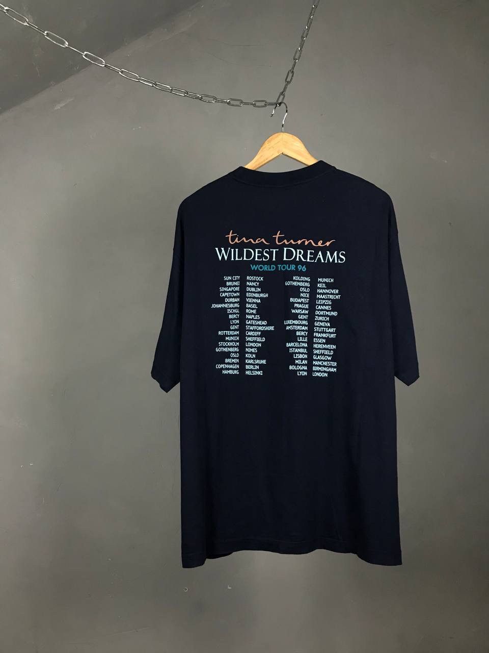 Band Tees Tina Terner 1996 vintage rap band tour tee Size US XL / EU 56 / 4 - 2 Thumbnail