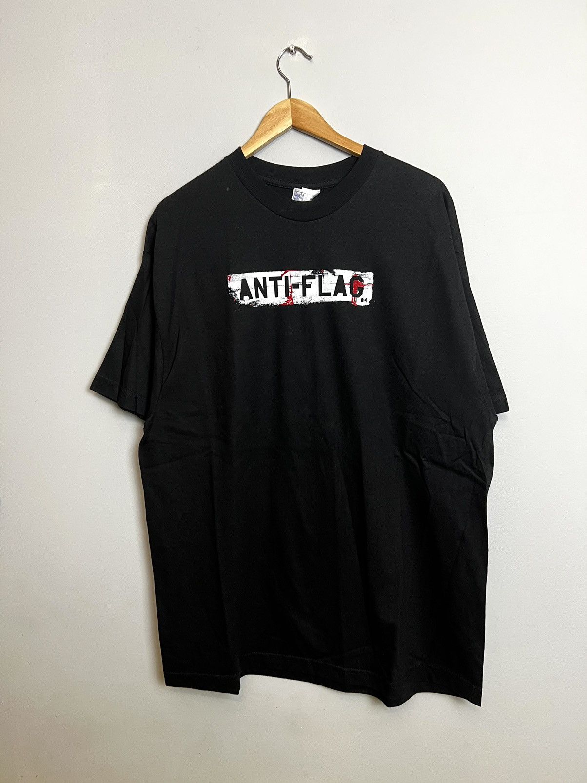 Band Tees Vintage Y2K 00s Anti Flag Weapons of Mass Hypocrisy T Shirt Size US XL / EU 56 / 4 - 1 Thumbnail