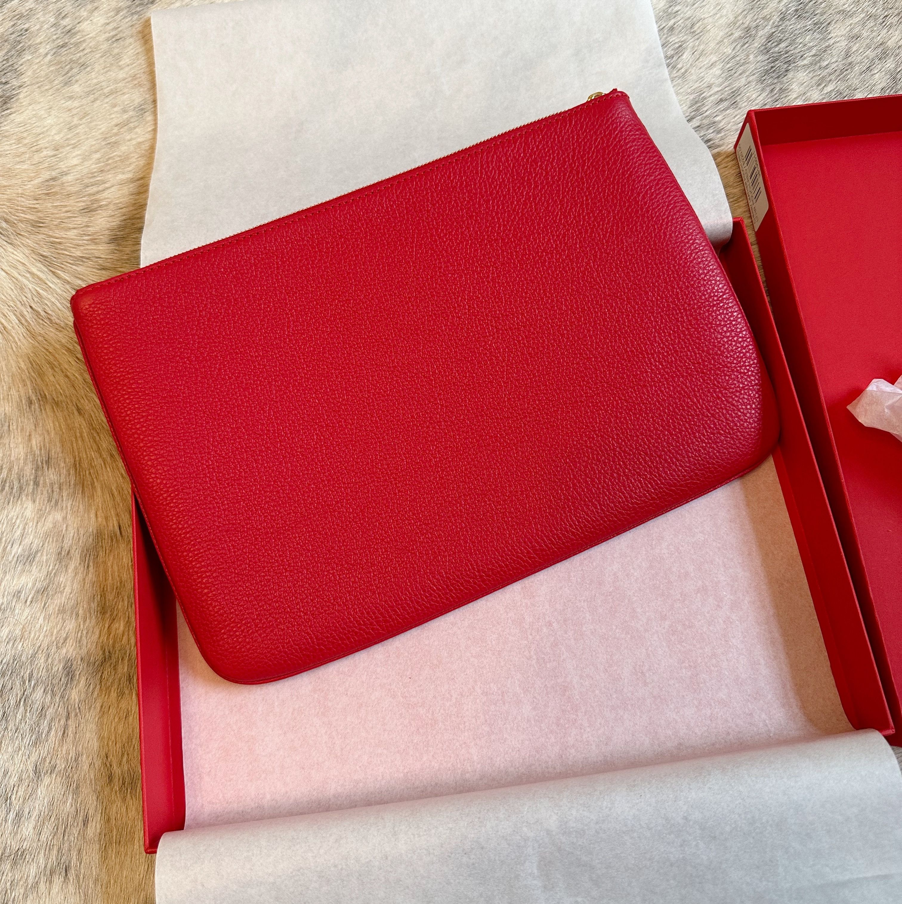 Cherry LA Cherry LA Red (Cherry) Leather Pouch Hand Bag Gold Hardware Size ONE SIZE - 6 Thumbnail