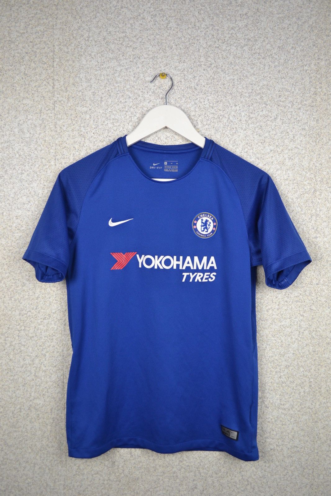 Chelsea Soccer × Nike Chelsea London 2017 Home Football Shirt Nike Soccer Jersey Size US XS / EU 42 / 0 - 1 Thumbnail