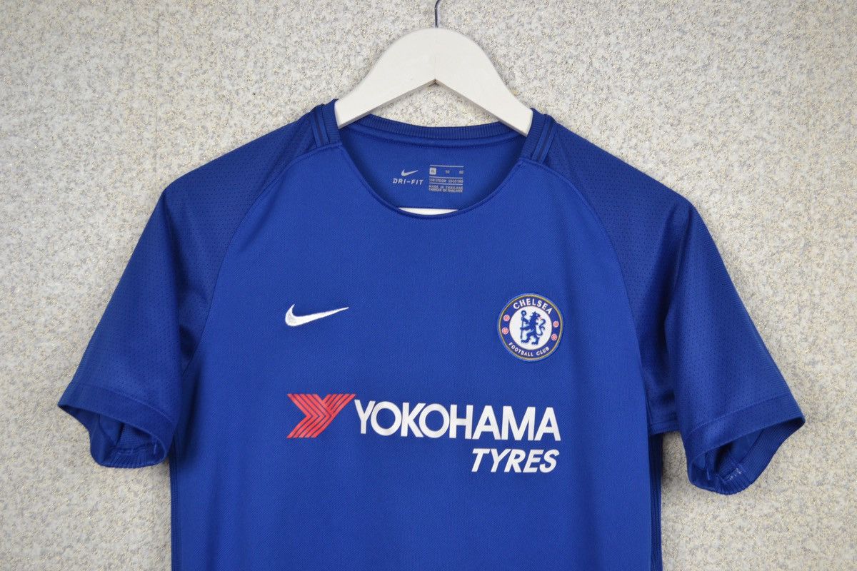 Chelsea Soccer × Nike Chelsea London 2017 Home Football Shirt Nike Soccer Jersey Size US XS / EU 42 / 0 - 3 Thumbnail