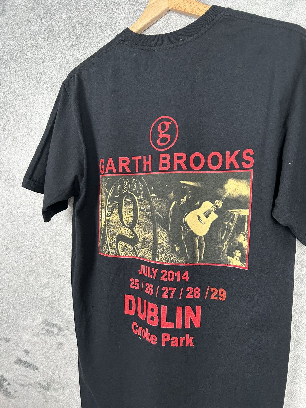 Band Tees Garth Brooks Band Tee Vintage Tour Graphic Size US M / EU 48-50 / 2 - 3 Thumbnail