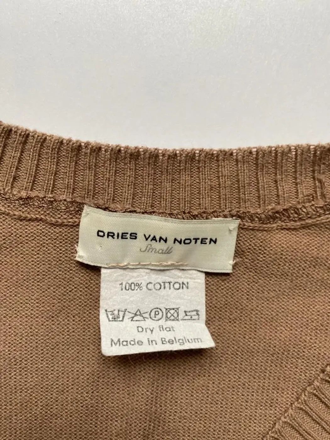 Dries Van Noten ⚡️QUICK SALE⚡️Dries Van Noten Beige V-neck Knit Size S / US 4 / IT 40 - 3 Thumbnail