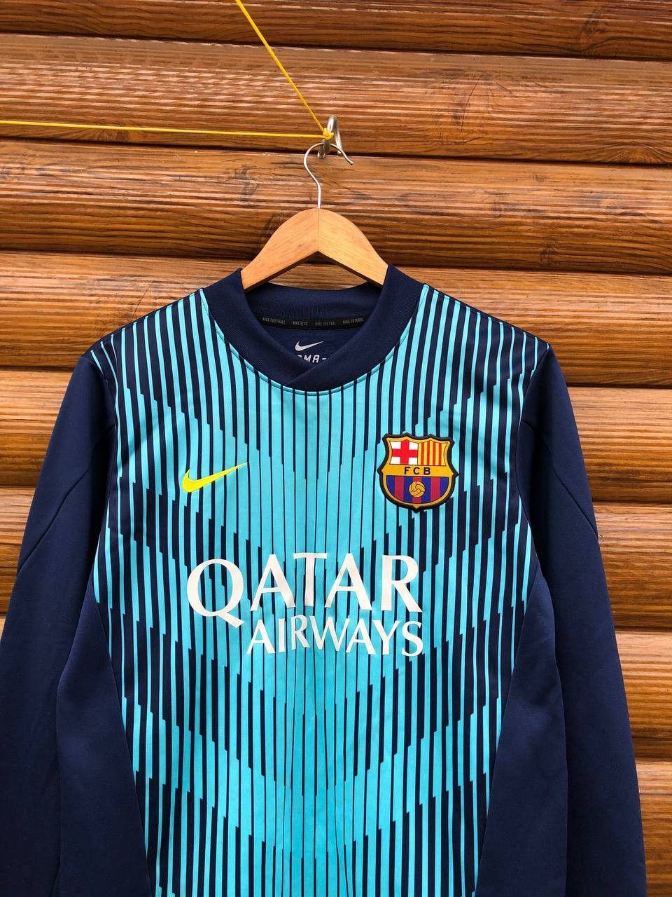 Nike BARCELONA Football Shirt Long Sleeve Nike Jersey Size US S / EU 44-46 / 1 - 2 Thumbnail