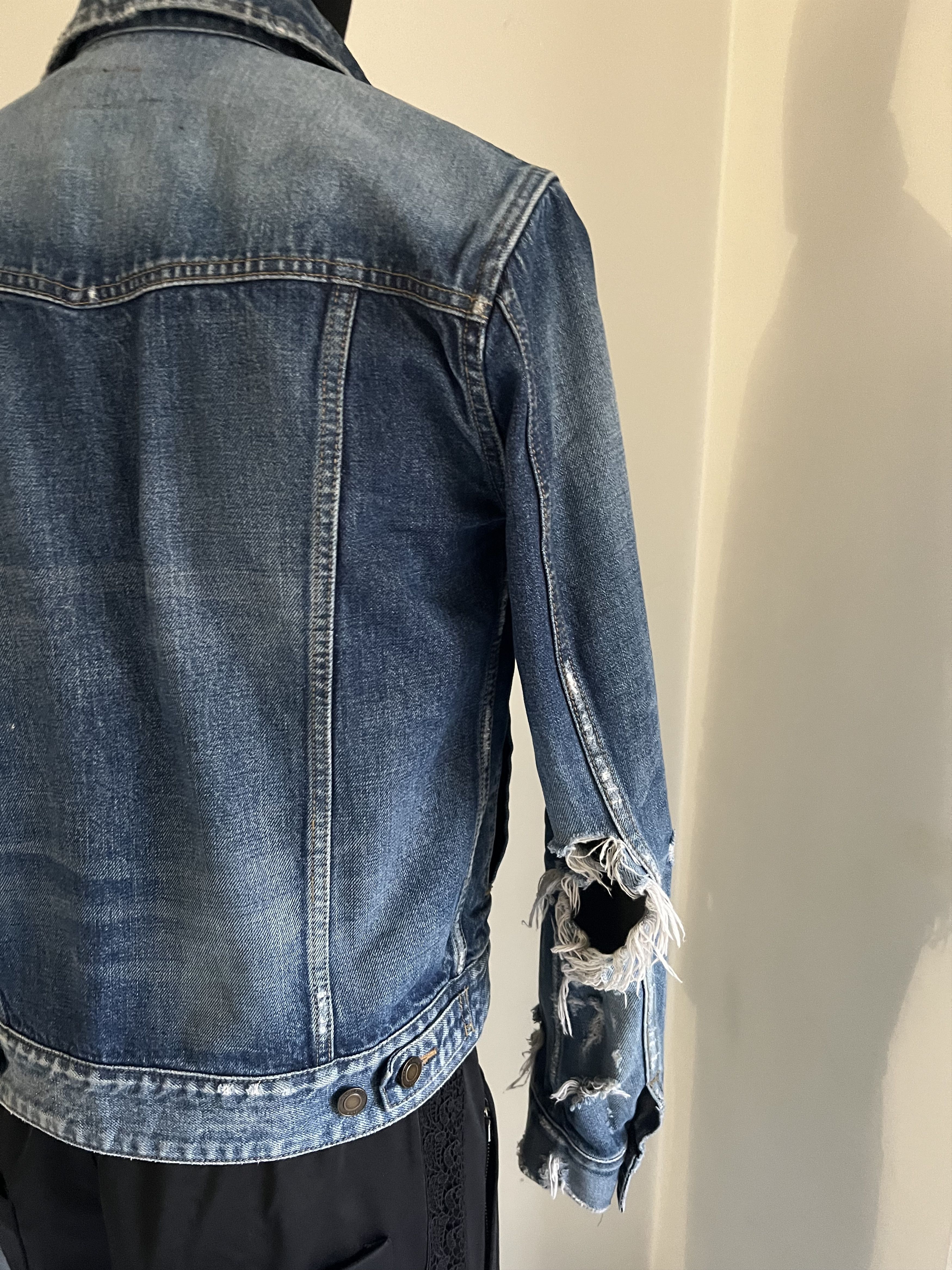 Saint Laurent Paris 1.2K SLP DESTROYED DENIM JACKET Size XS / US 0-2 / IT 36-38 - 5 Thumbnail