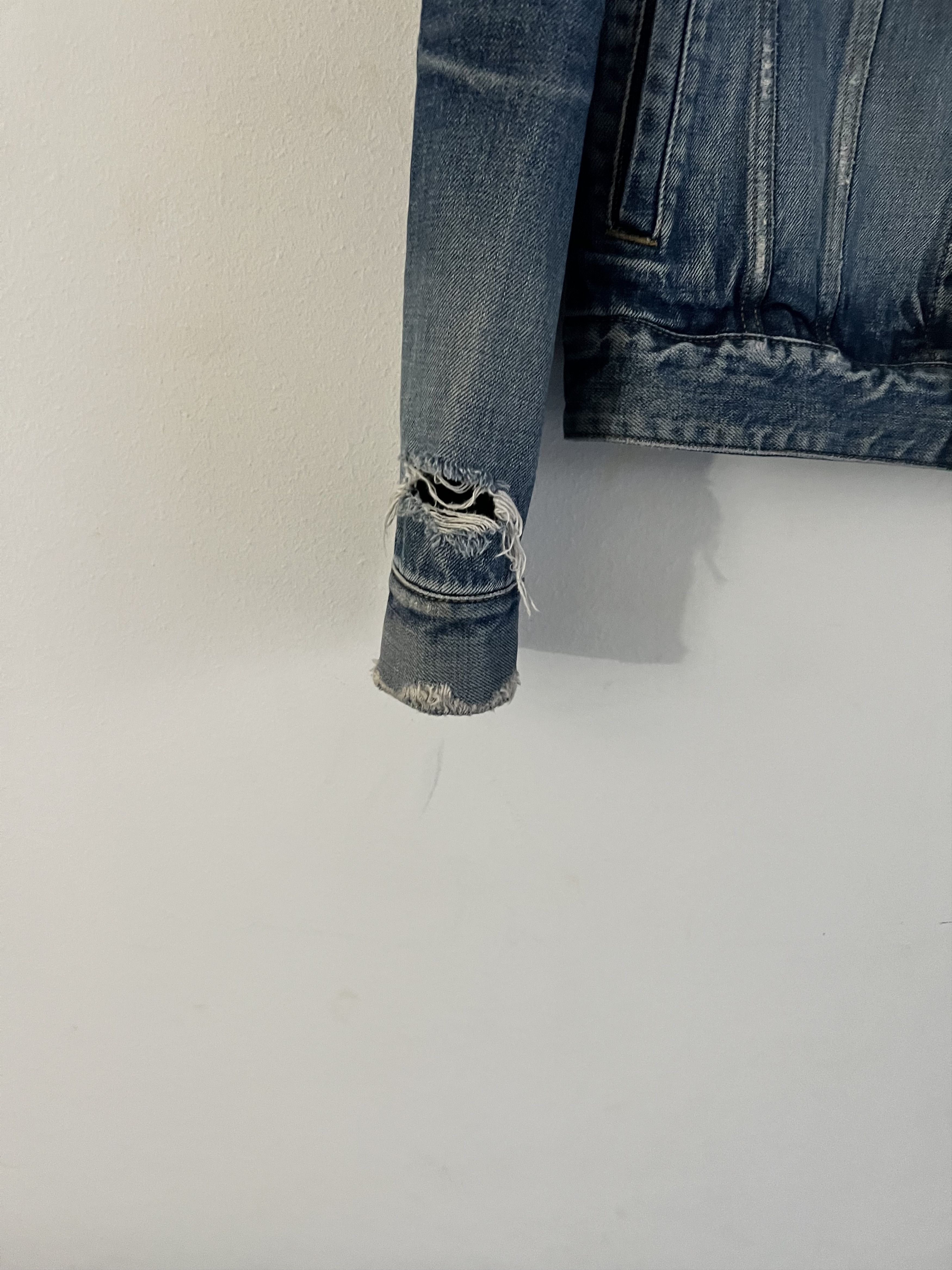 Saint Laurent Paris 1.2K SLP DESTROYED DENIM JACKET Size XS / US 0-2 / IT 36-38 - 9 Thumbnail