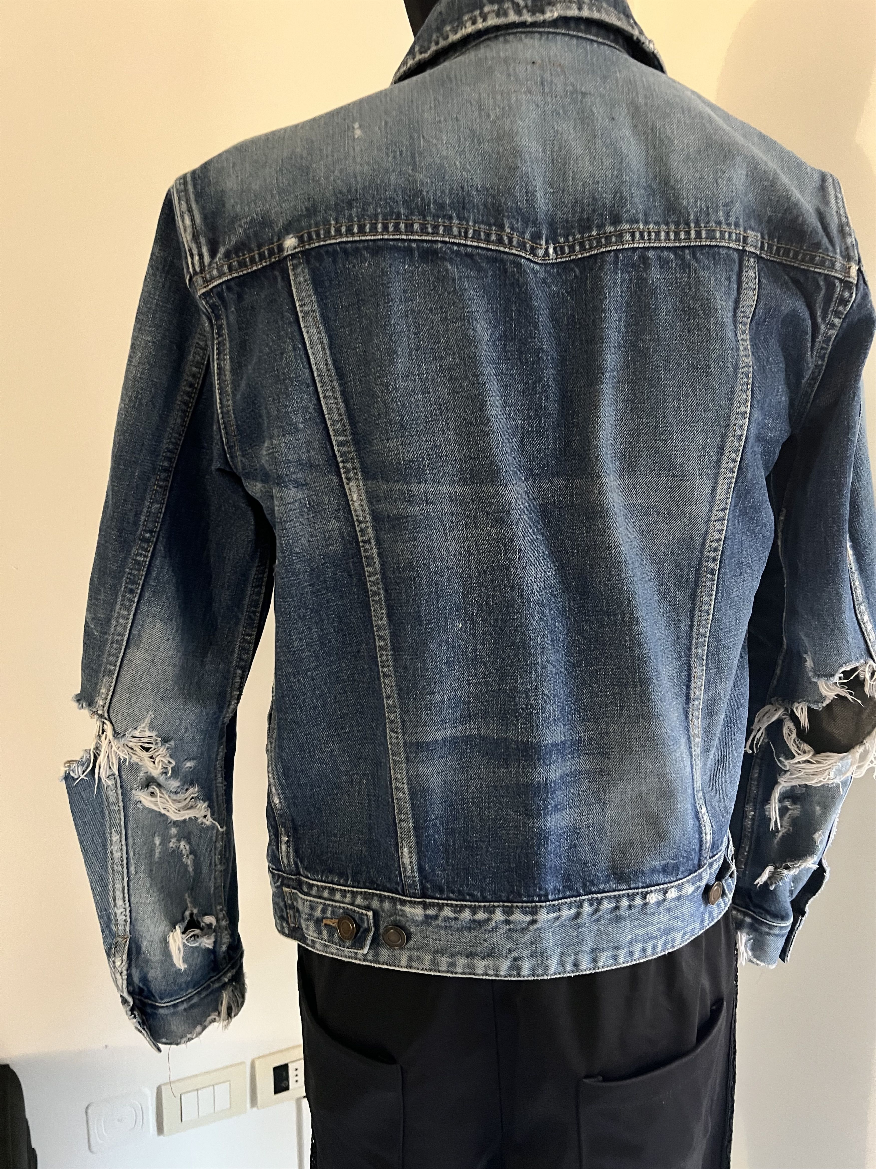 Saint Laurent Paris 1.2K SLP DESTROYED DENIM JACKET Size XS / US 0-2 / IT 36-38 - 3 Thumbnail