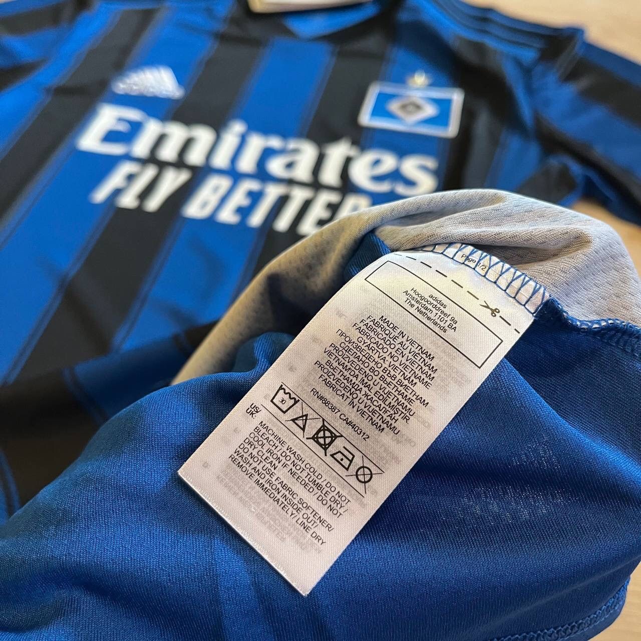 Adidas NWT HAMBURG ADIDAS 2021/2022 FOOTBALL AWAY JERSEY Size US M / EU 48-50 / 2 - 11 Thumbnail