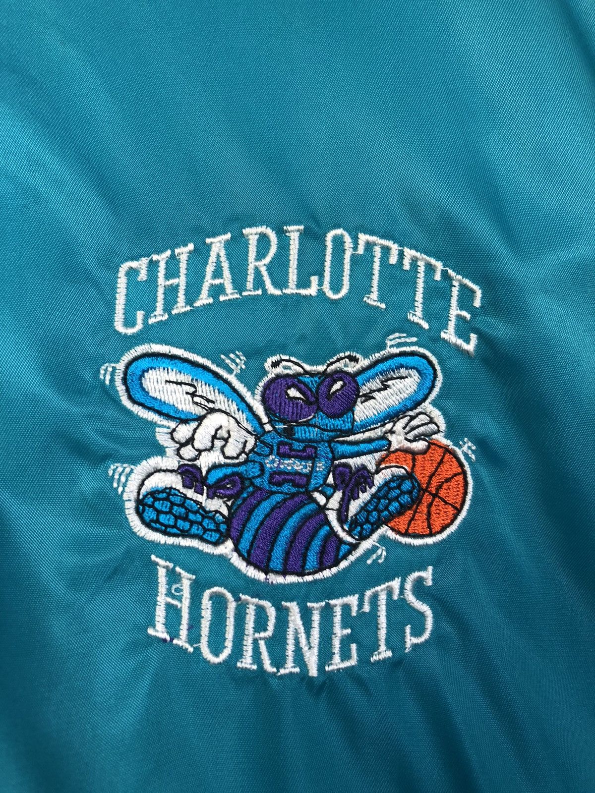 NBA × Starter Vintage 90s Starter Charlotte Hornets NBA Jakets Size US L / EU 52-54 / 3 - 4 Thumbnail