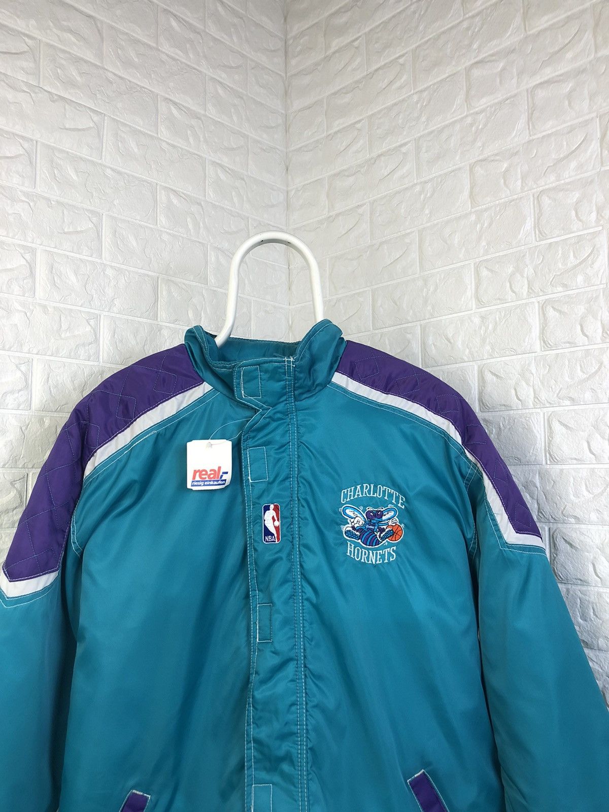 NBA × Starter Vintage 90s Starter Charlotte Hornets NBA Jakets Size US L / EU 52-54 / 3 - 6 Thumbnail