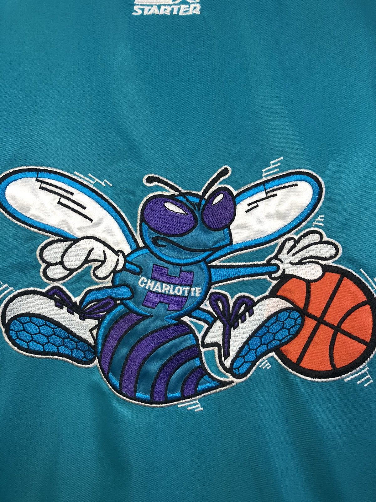 NBA × Starter Vintage 90s Starter Charlotte Hornets NBA Jakets Size US L / EU 52-54 / 3 - 19 Thumbnail