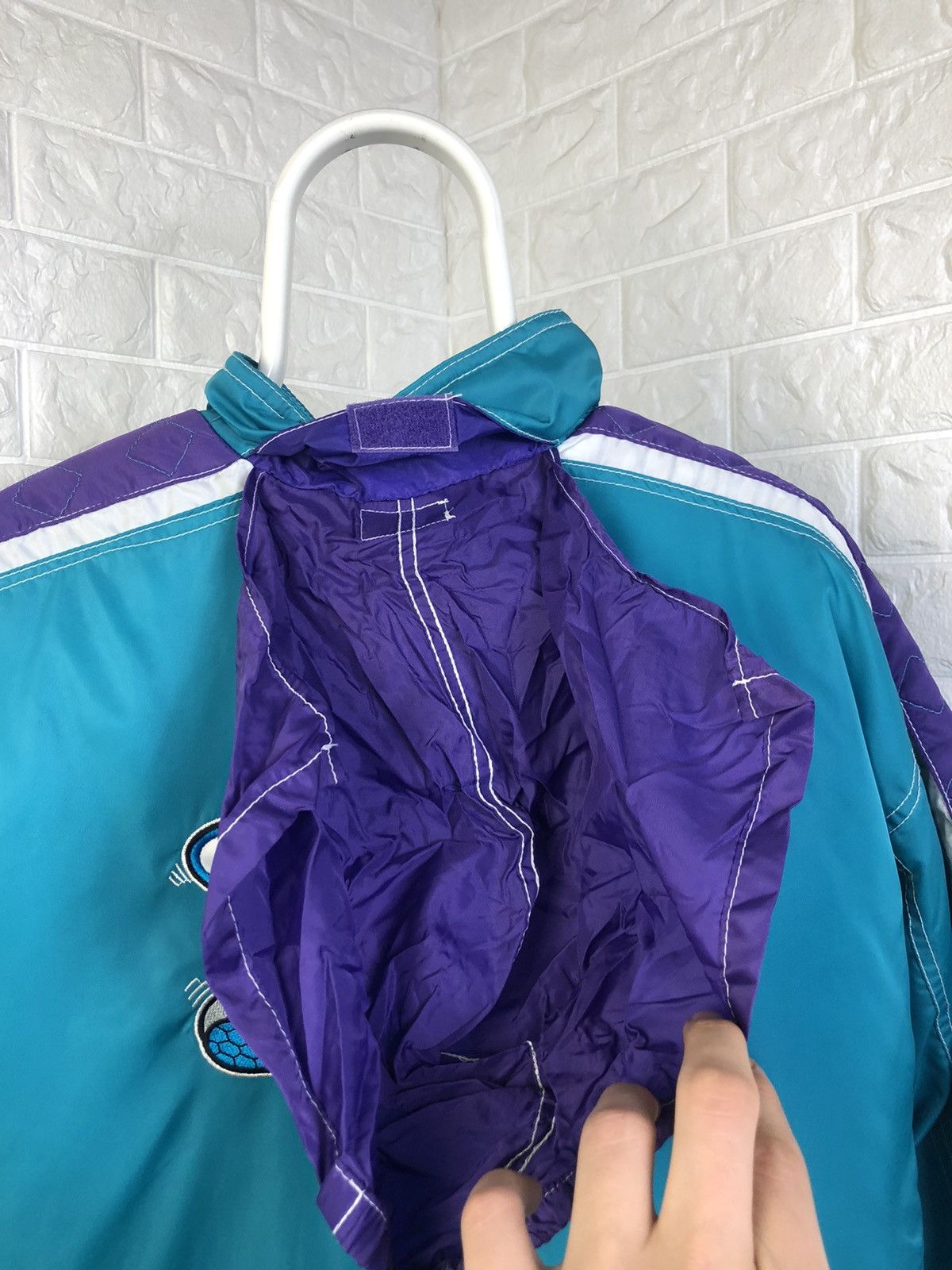 NBA × Starter Vintage 90s Starter Charlotte Hornets NBA Jakets Size US L / EU 52-54 / 3 - 18 Thumbnail