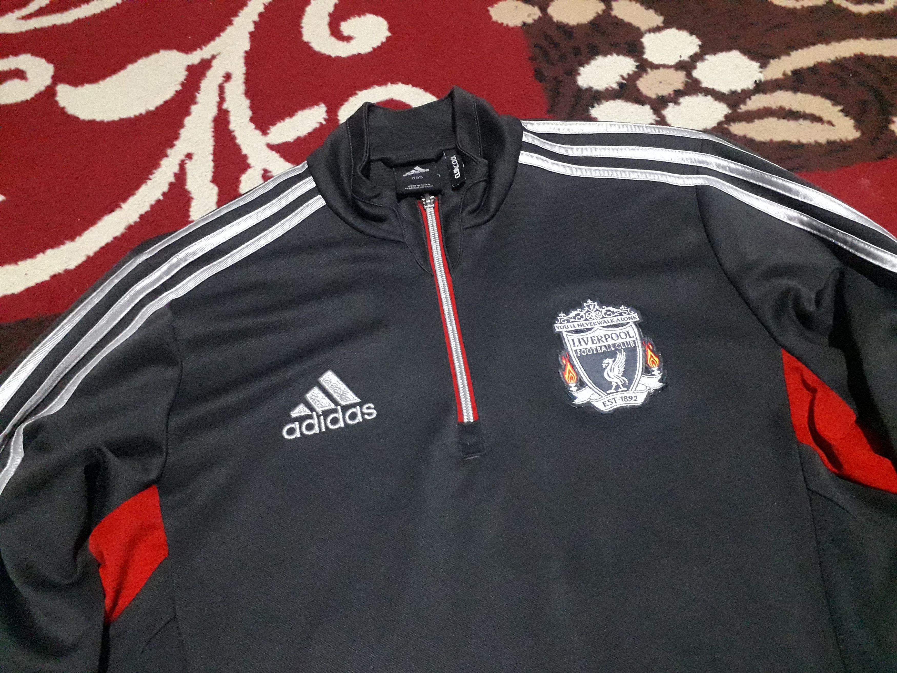 Liverpool 2011 Sweatshirt Football Soccer Black