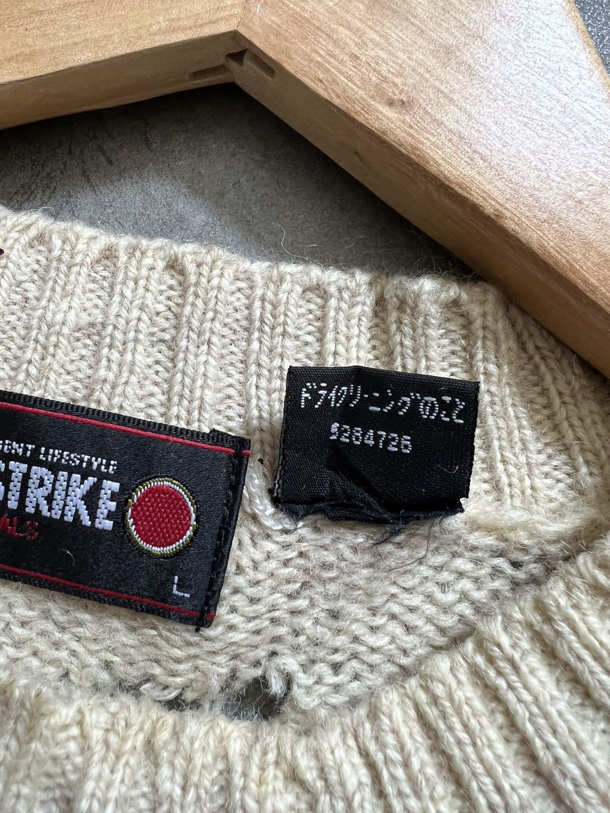 Vintage SICK 🔥 Trashed Knitwear LuckyStrike Kurt Cobain Size US L / EU 52-54 / 3 - 11 Thumbnail