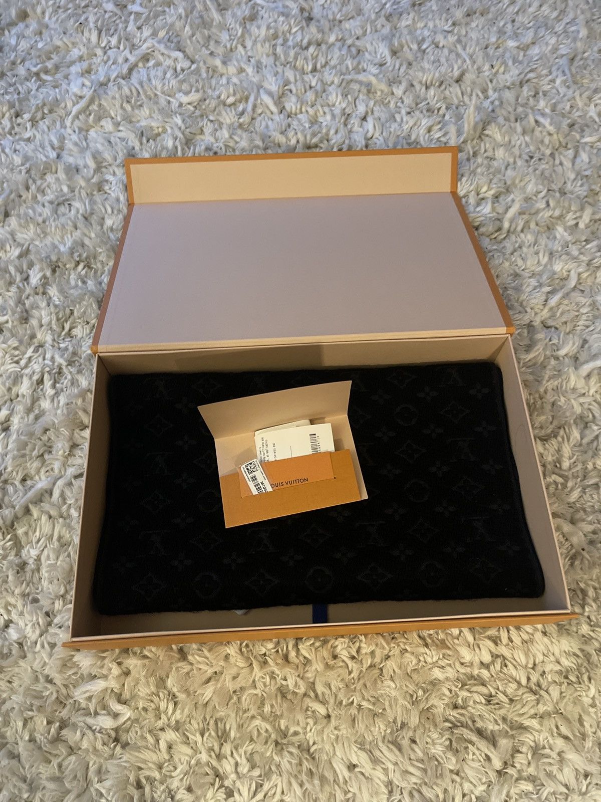 Louis Vuitton Huge Black monogram scarf Size ONE SIZE - 5 Thumbnail
