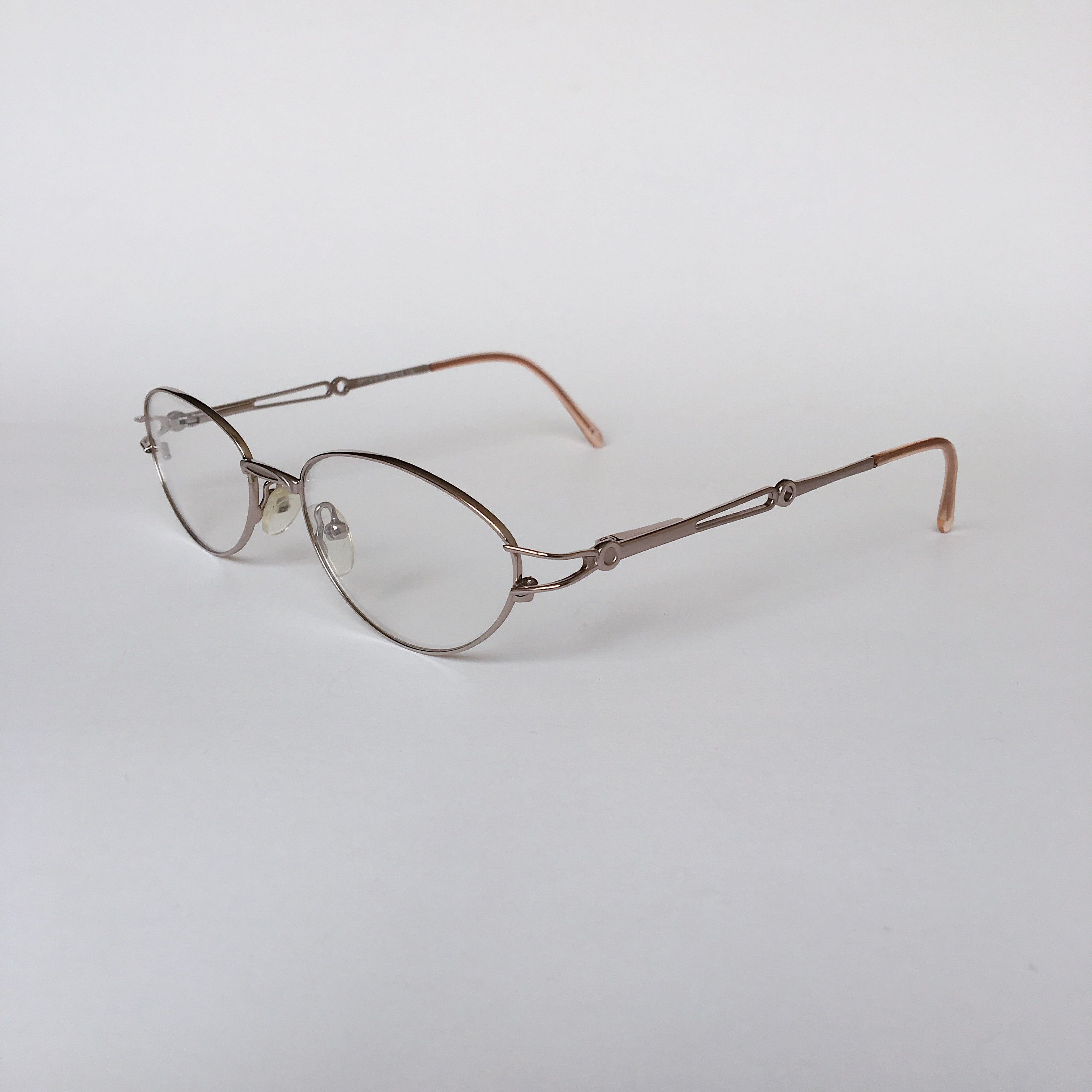 Vintage Vintage Oval Eyeglasses Pinkish Silver Optical 80s NOS Size ONE SIZE - 2 Thumbnail
