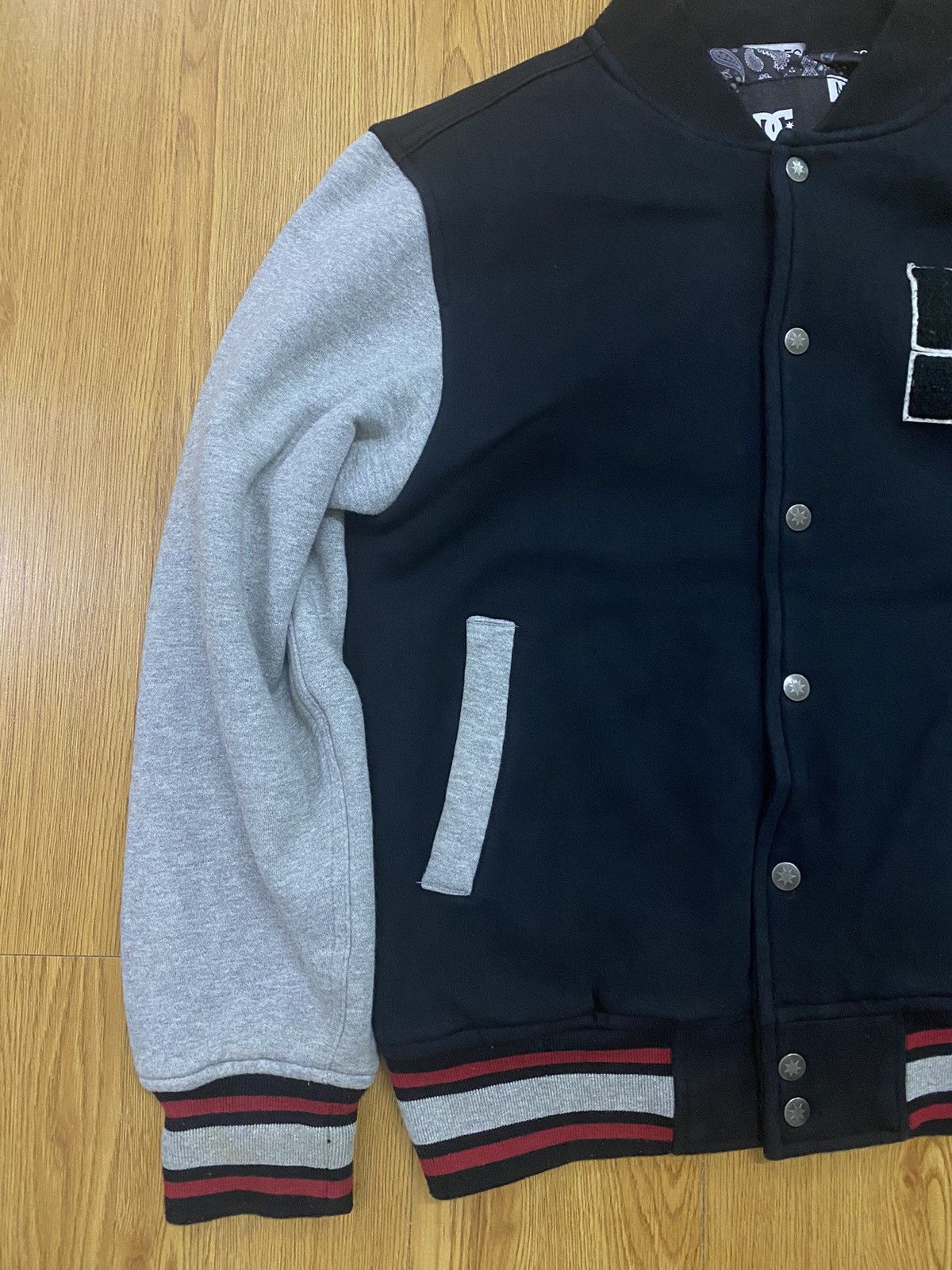 DC Dc shoe co apperal division varsity jacket Size US M / EU 48-50 / 2 - 5 Thumbnail