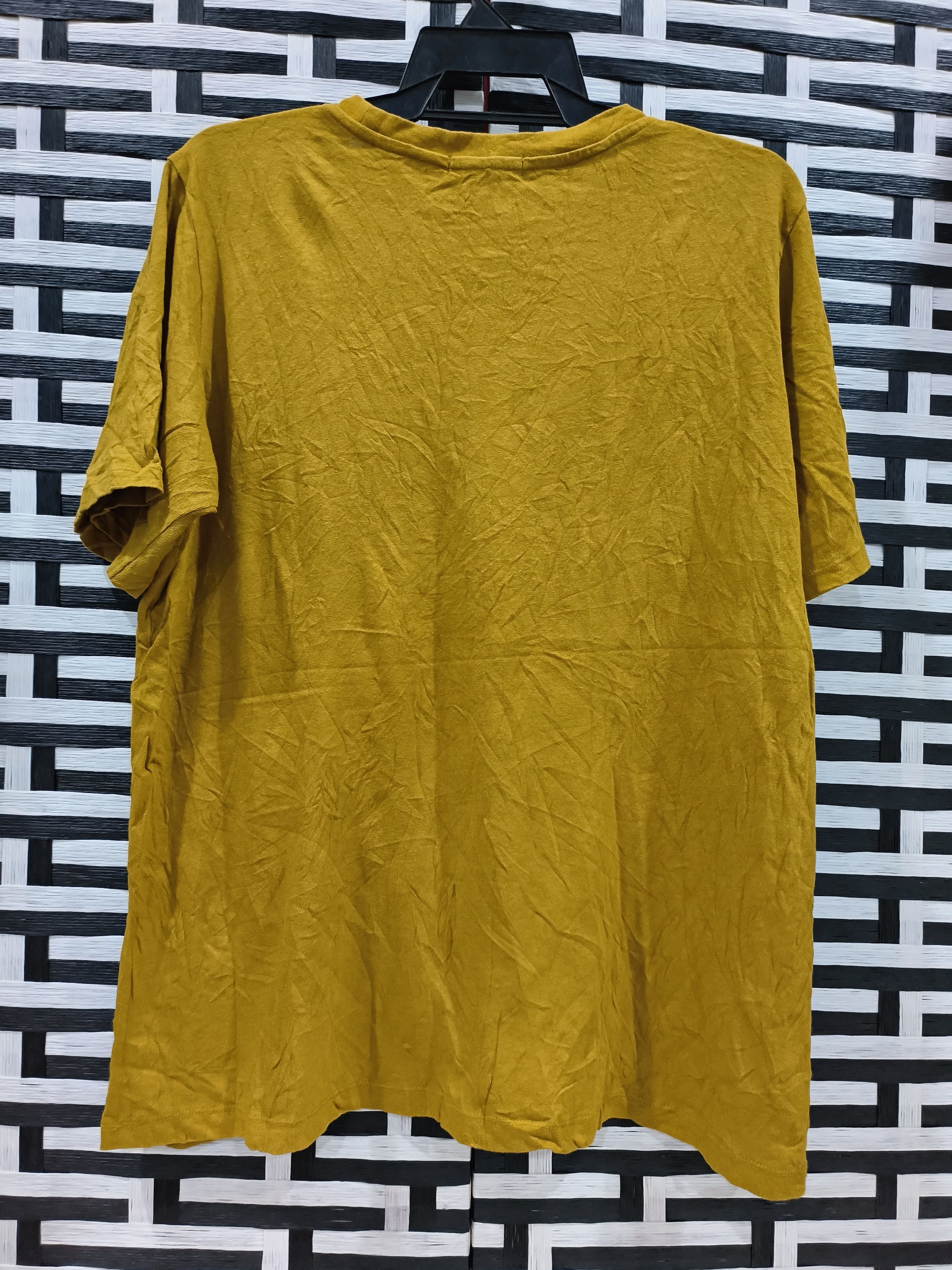JW Anderson × Uniqlo J.W.Anderson pocket tee Size US XL / EU 56 / 4 - 2 Thumbnail