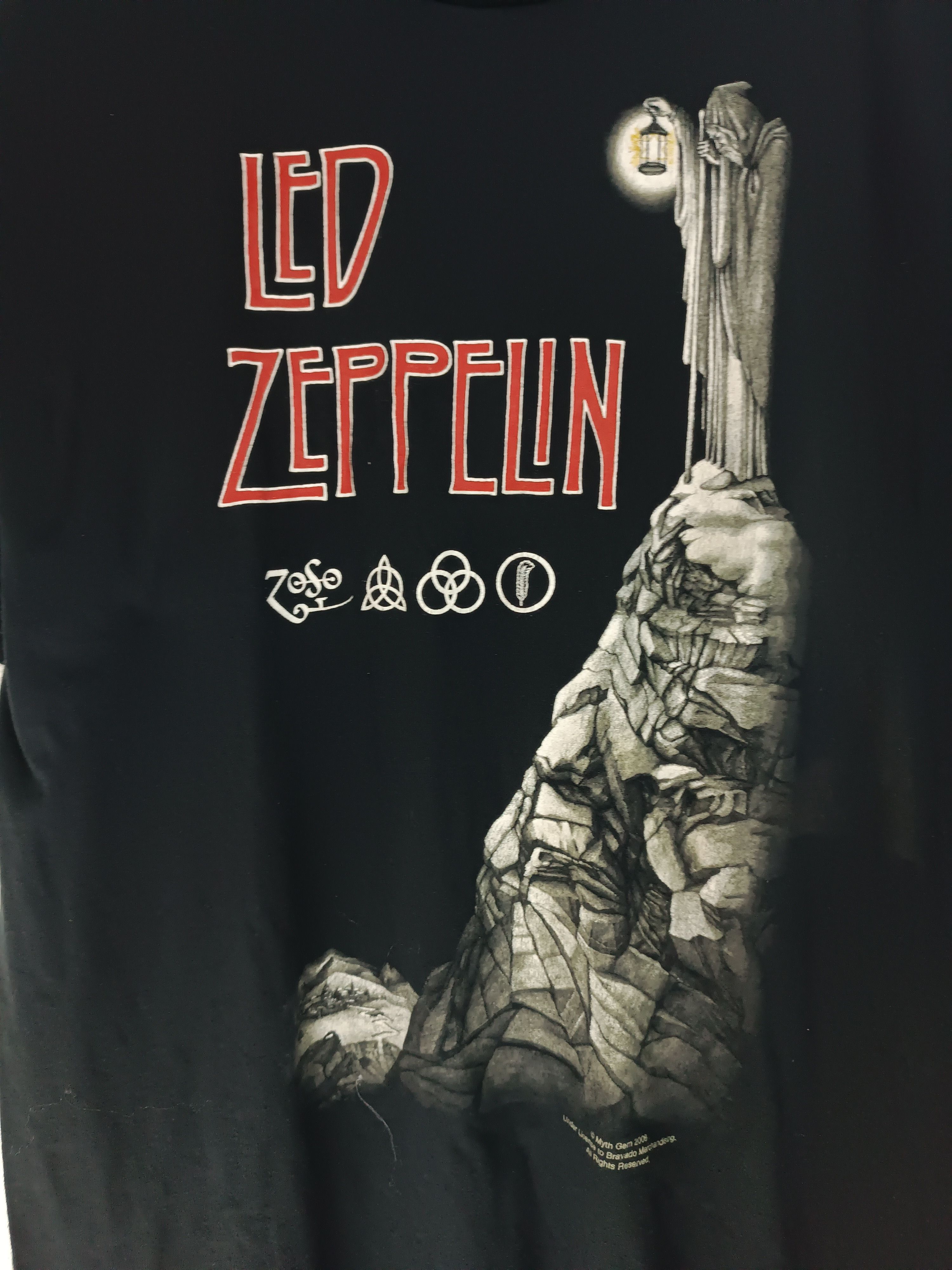 Band Tees VINTAGE '08 LED ZEPPELIN (rolling stones pink floyd doors) Size US M / EU 48-50 / 2 - 6 Thumbnail