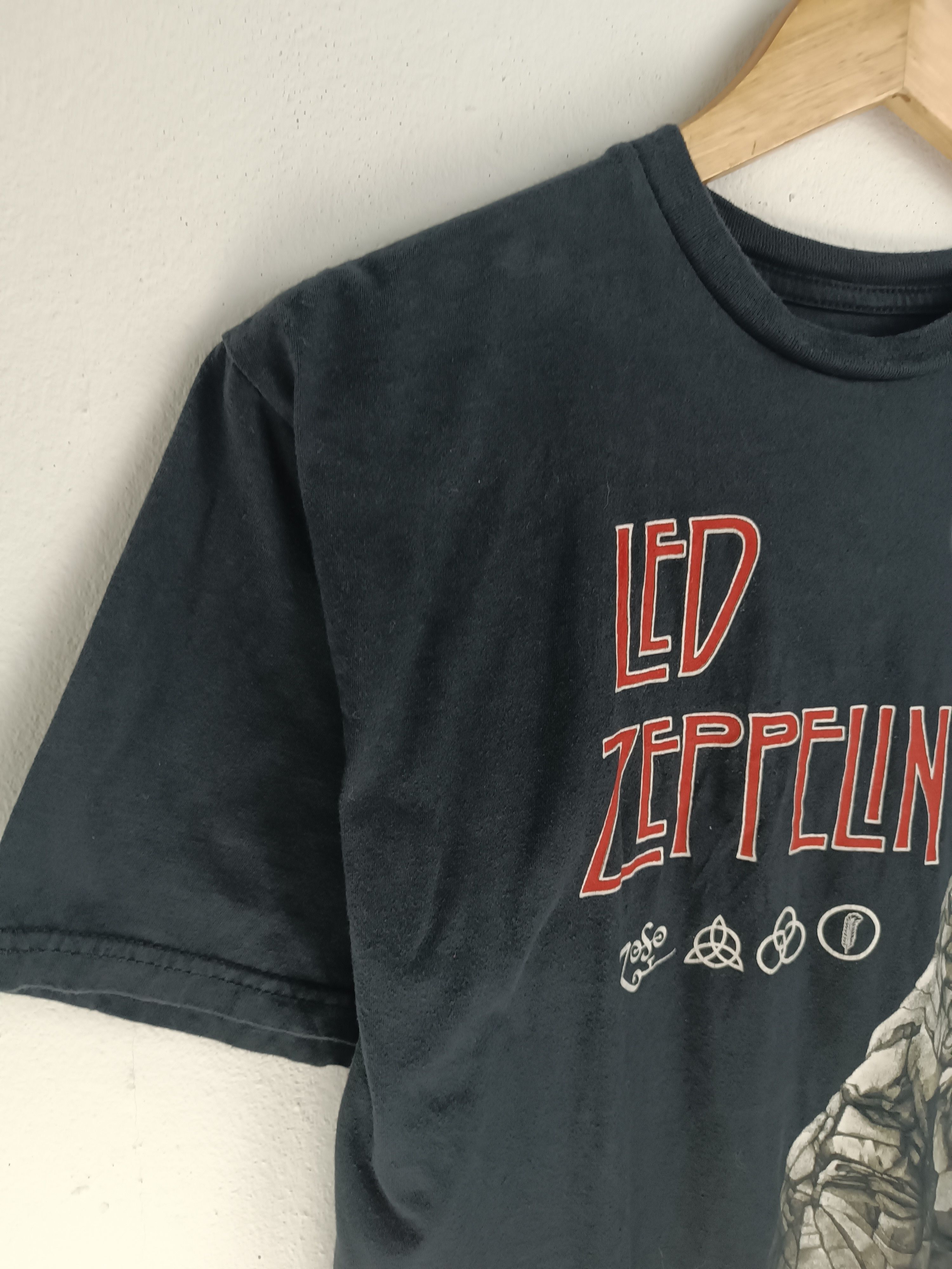 Band Tees VINTAGE '08 LED ZEPPELIN (rolling stones pink floyd doors) Size US M / EU 48-50 / 2 - 8 Thumbnail
