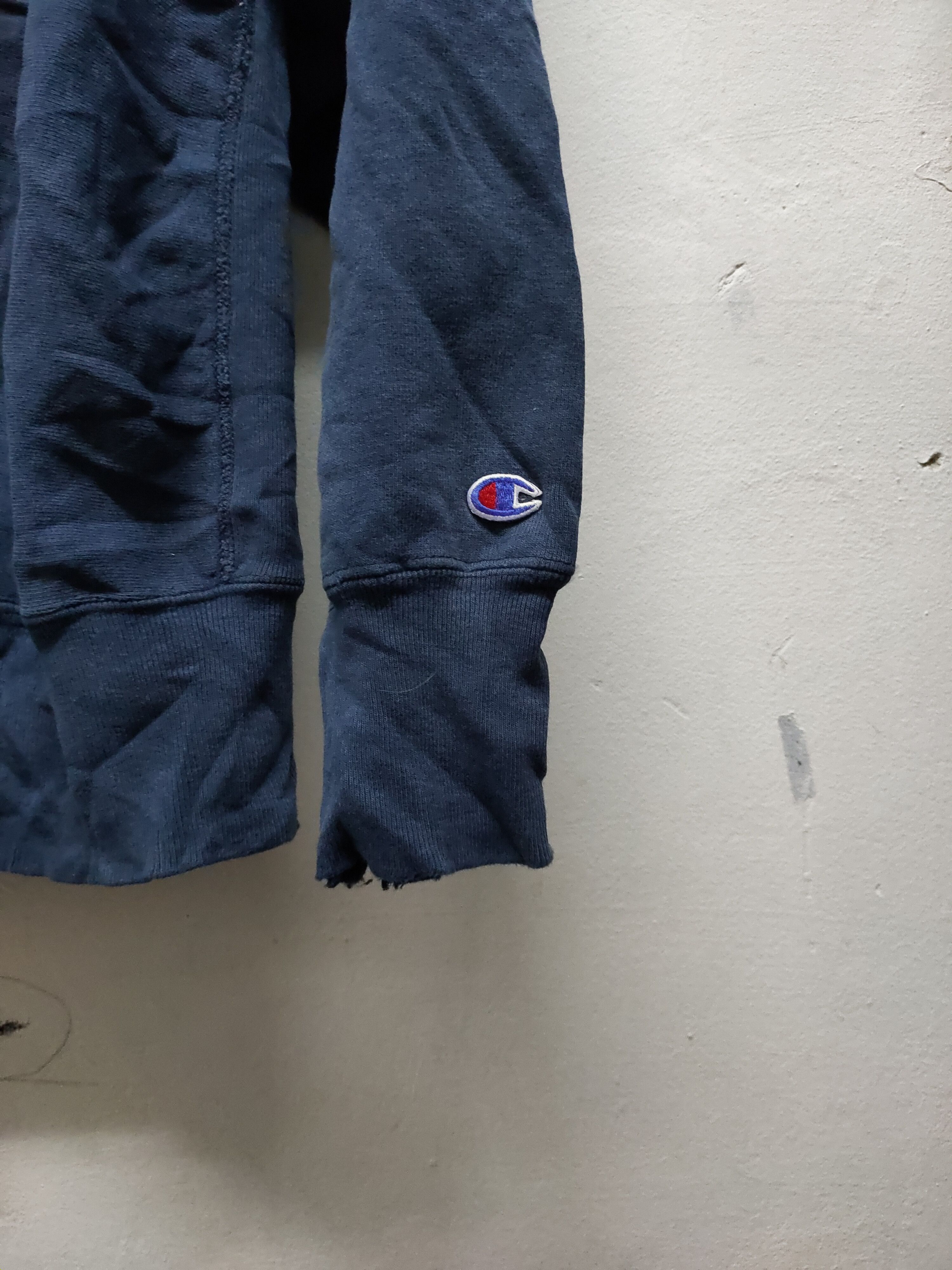 Champion Champion vintage 90s reverse weave hoodie Spellout big logo Size US XL / EU 56 / 4 - 4 Thumbnail