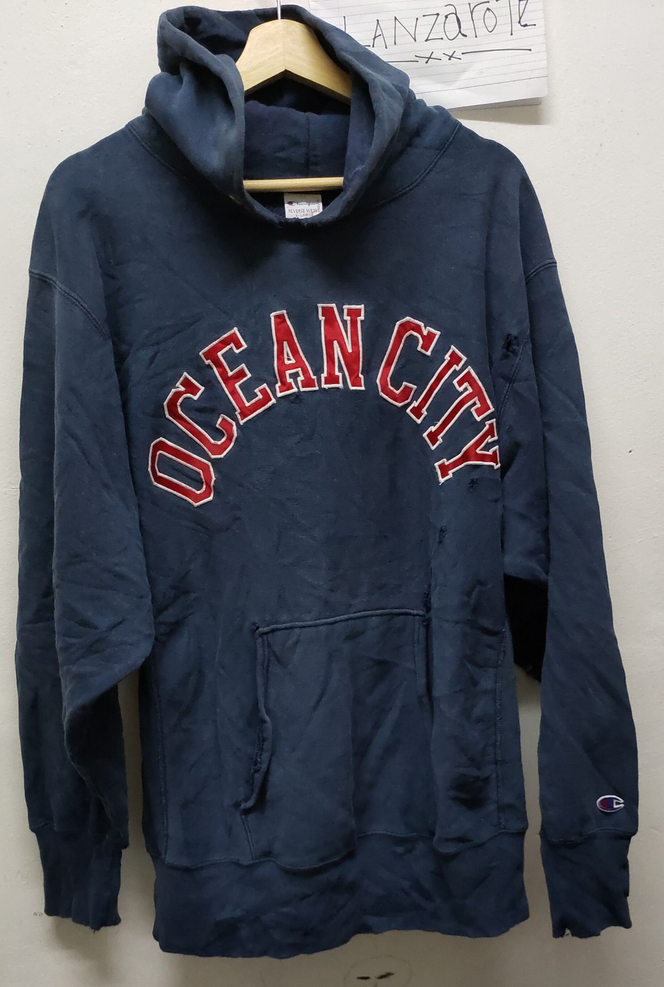 Champion Champion vintage 90s reverse weave hoodie Spellout big logo Size US XL / EU 56 / 4 - 1 Thumbnail
