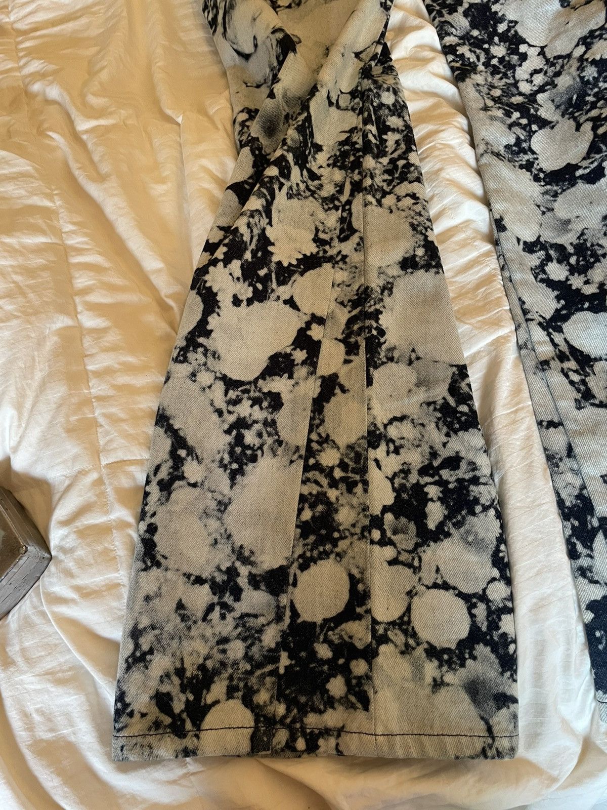 Louis Vuitton VIRGIL SS19 ‘Dorothy in the Poppies’ Flared Dyed Denim Size US 36 / EU 52 - 14 Thumbnail