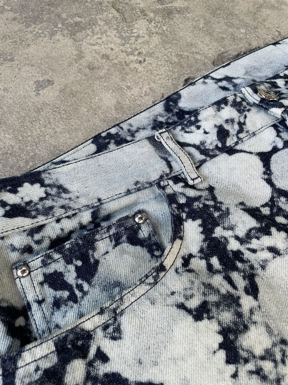 Louis Vuitton VIRGIL SS19 ‘Dorothy in the Poppies’ Flared Dyed Denim Size US 36 / EU 52 - 9 Thumbnail