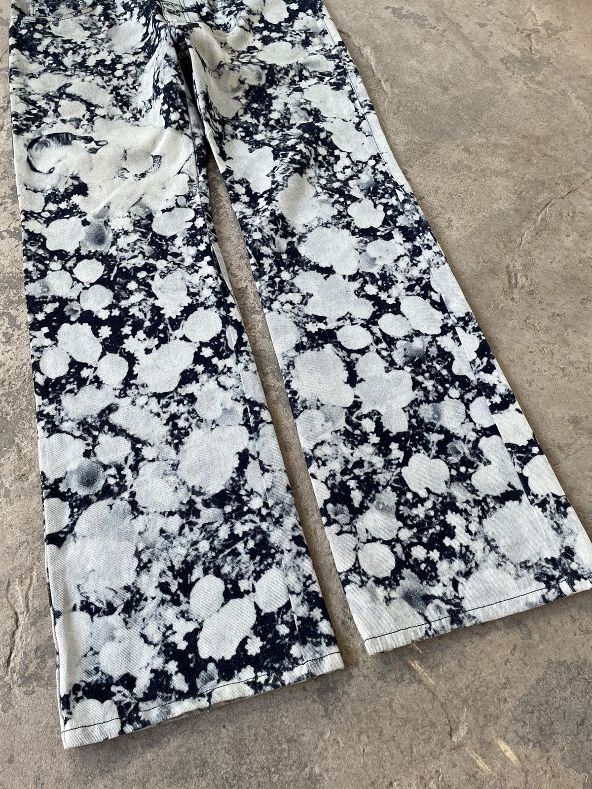 Louis Vuitton VIRGIL SS19 ‘Dorothy in the Poppies’ Flared Dyed Denim Size US 36 / EU 52 - 4 Thumbnail