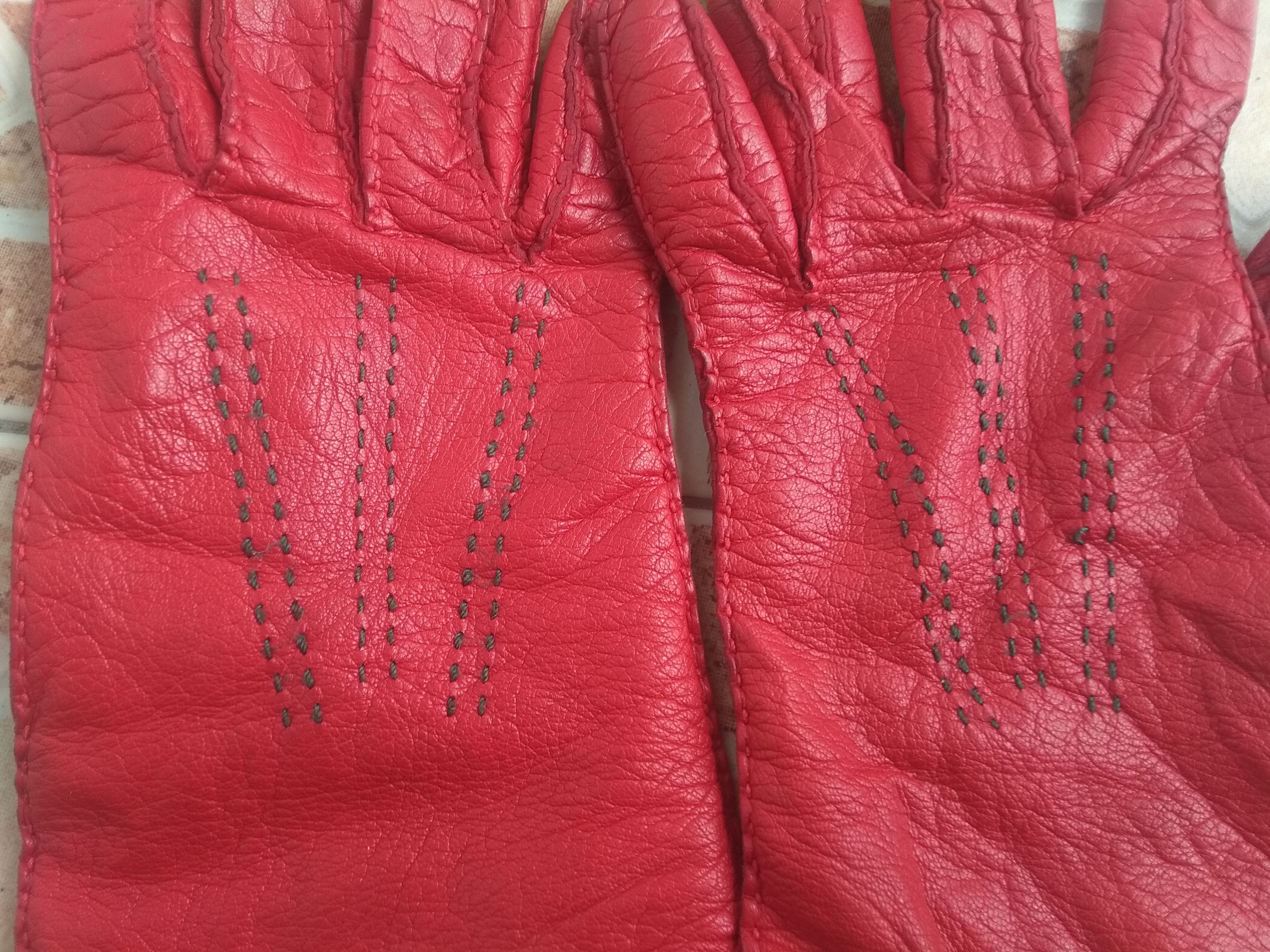 Designer Vintage 50s-70s Gucci Crest Leather Gloves Pink Size ONE SIZE - 8 Thumbnail