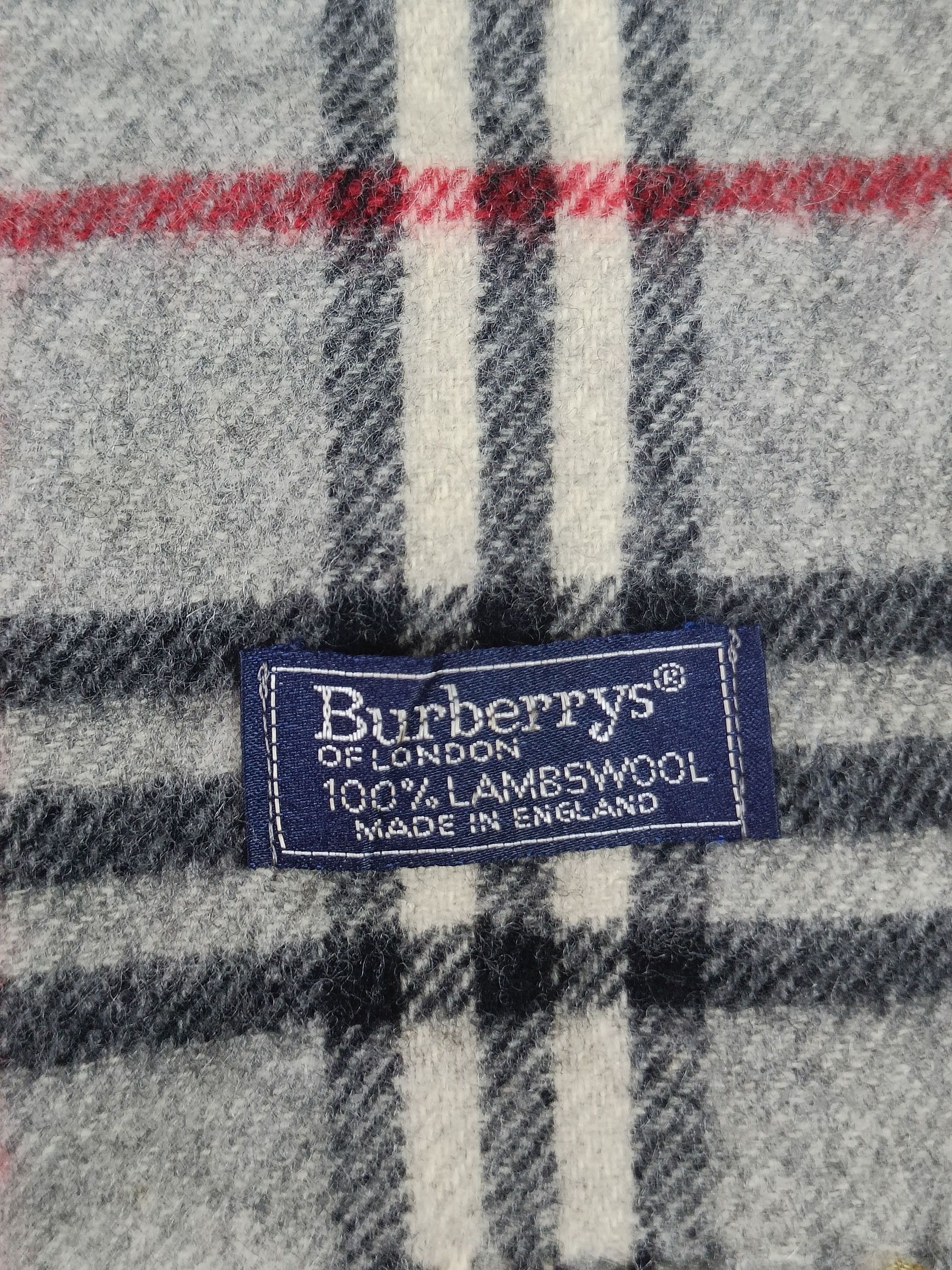 Burberry × Vintage Vintage Burberrys 100% Lambswool Muffler, England.. Size ONE SIZE - 3 Thumbnail