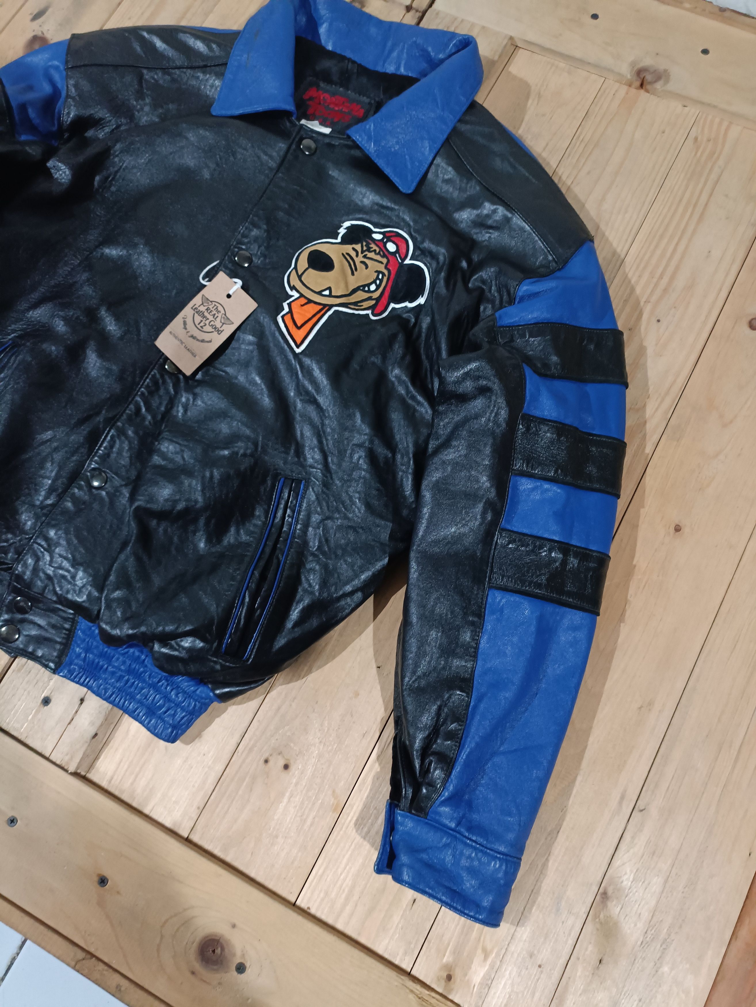 Vintage VTG 90S DASTARDLY MUTTLEY LEATHER VARSITY JACKET RARE Size US S / EU 44-46 / 1 - 4 Thumbnail