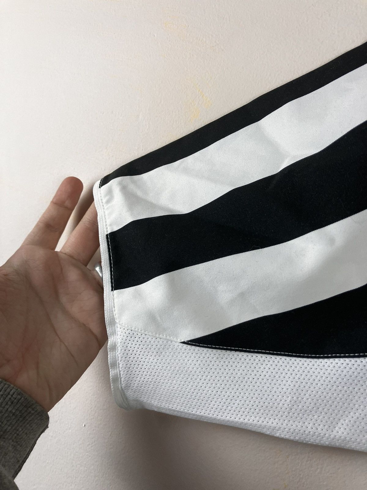 Nike × Vintage Nike Vintage Juventus 11 Nedved Stripe Soccer Jersey Size US M / EU 48-50 / 2 - 8 Thumbnail