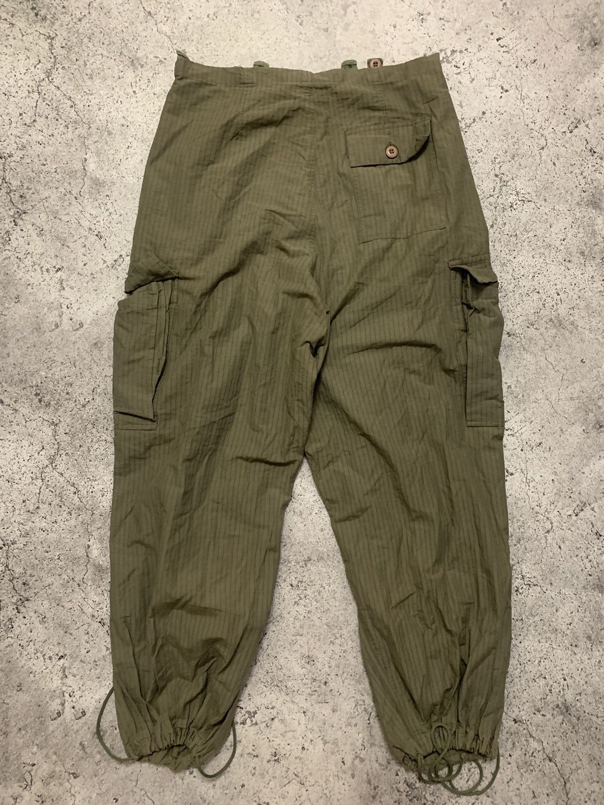 Japanese Brand Ufo cargo parachute bondage gorpcore loose fit pants Size US 32 / EU 48 - 4 Thumbnail
