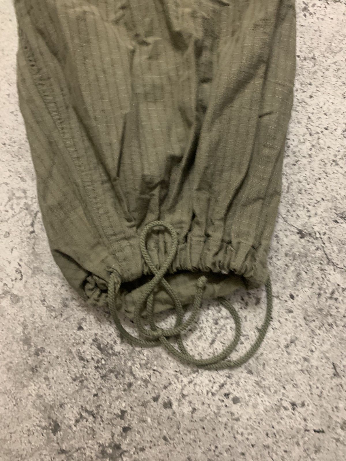 Japanese Brand Ufo cargo parachute bondage gorpcore loose fit pants Size US 32 / EU 48 - 8 Thumbnail